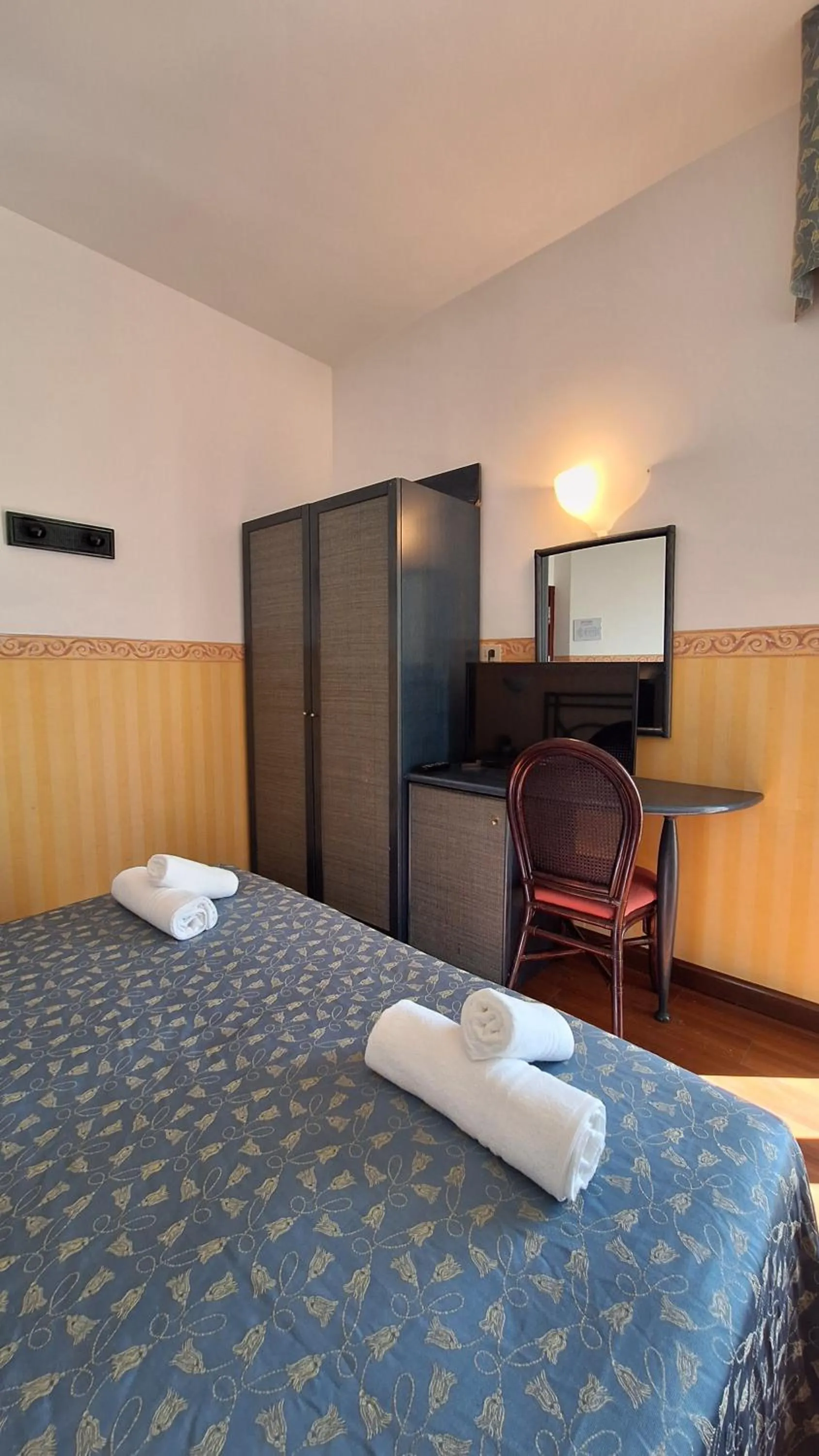 Bed in Hotel Regina Fronte Mare