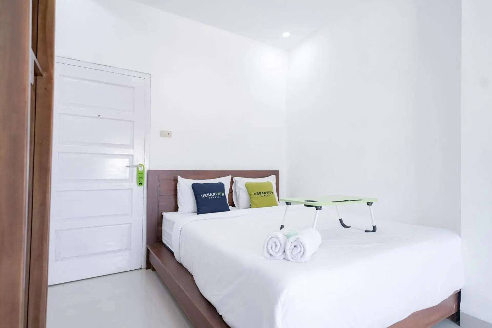 Superior Double Room in Urbanview Hotel Pondok Indah Pringsewu By RedDoorz Superior Double Room in Urbanview Hotel Pondok Indah Pringsewu By RedDoorz