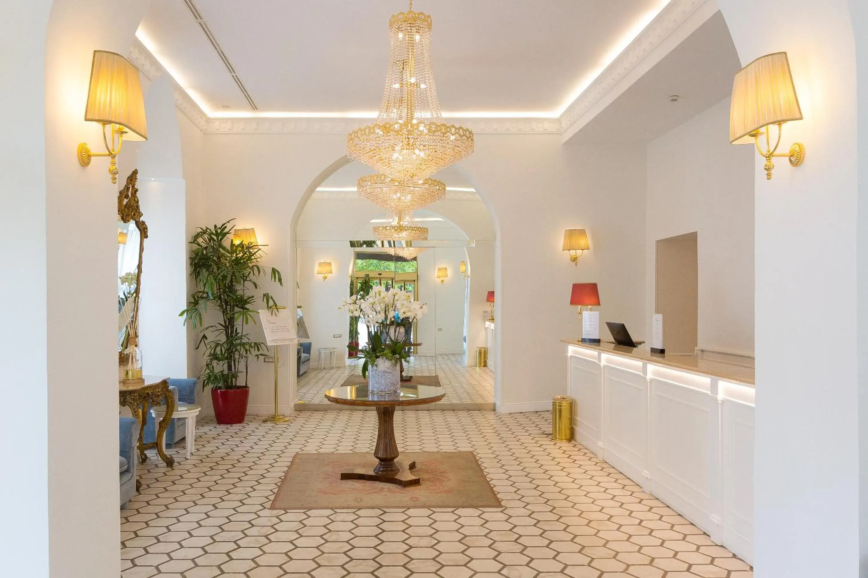 Lobby or reception in Hotel Milton Roma Lobby or reception in Hotel Milton Roma
