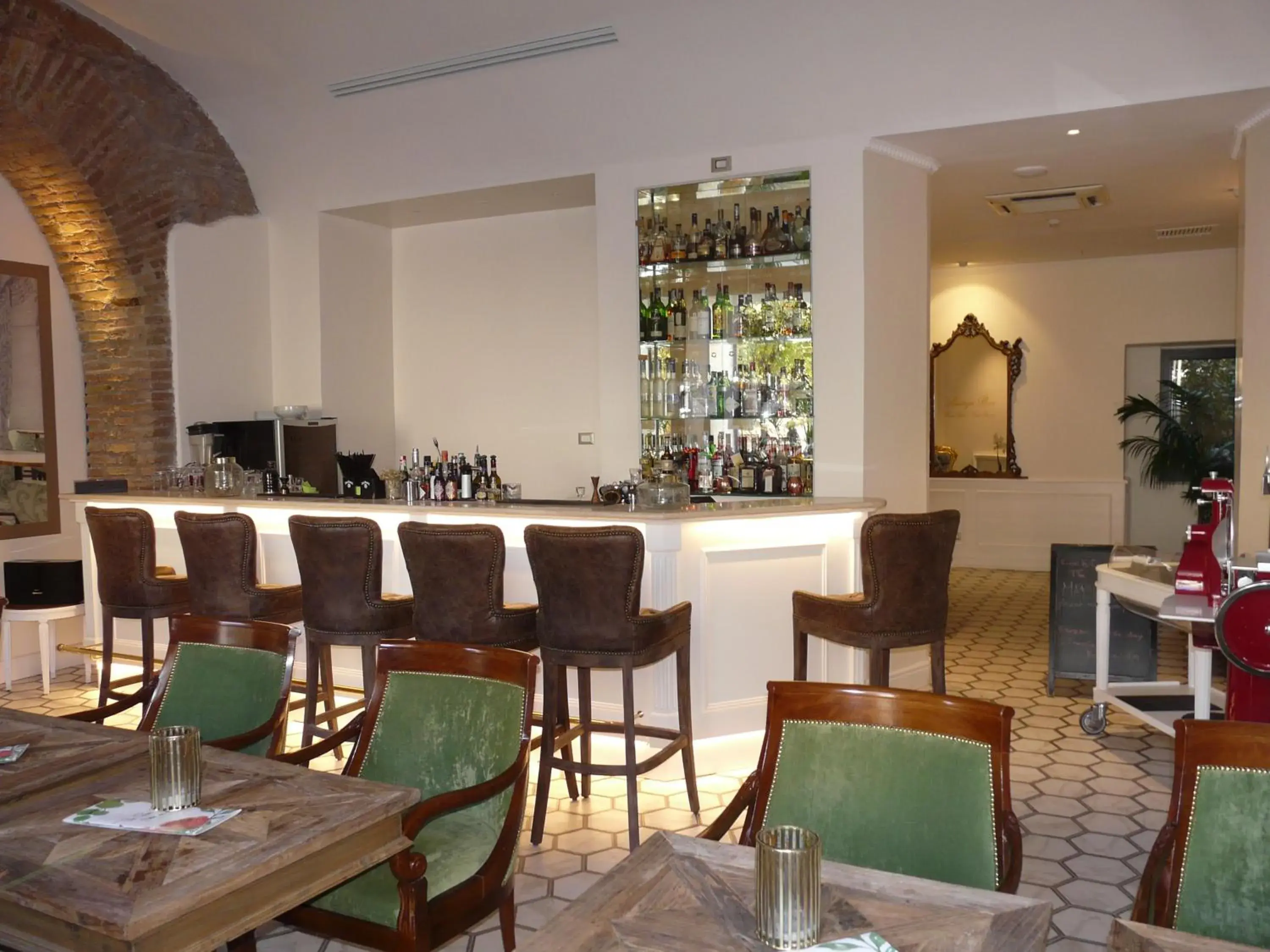 Restaurant/places to eat in Hotel Milton Roma Restaurant/places to eat in Hotel Milton Roma