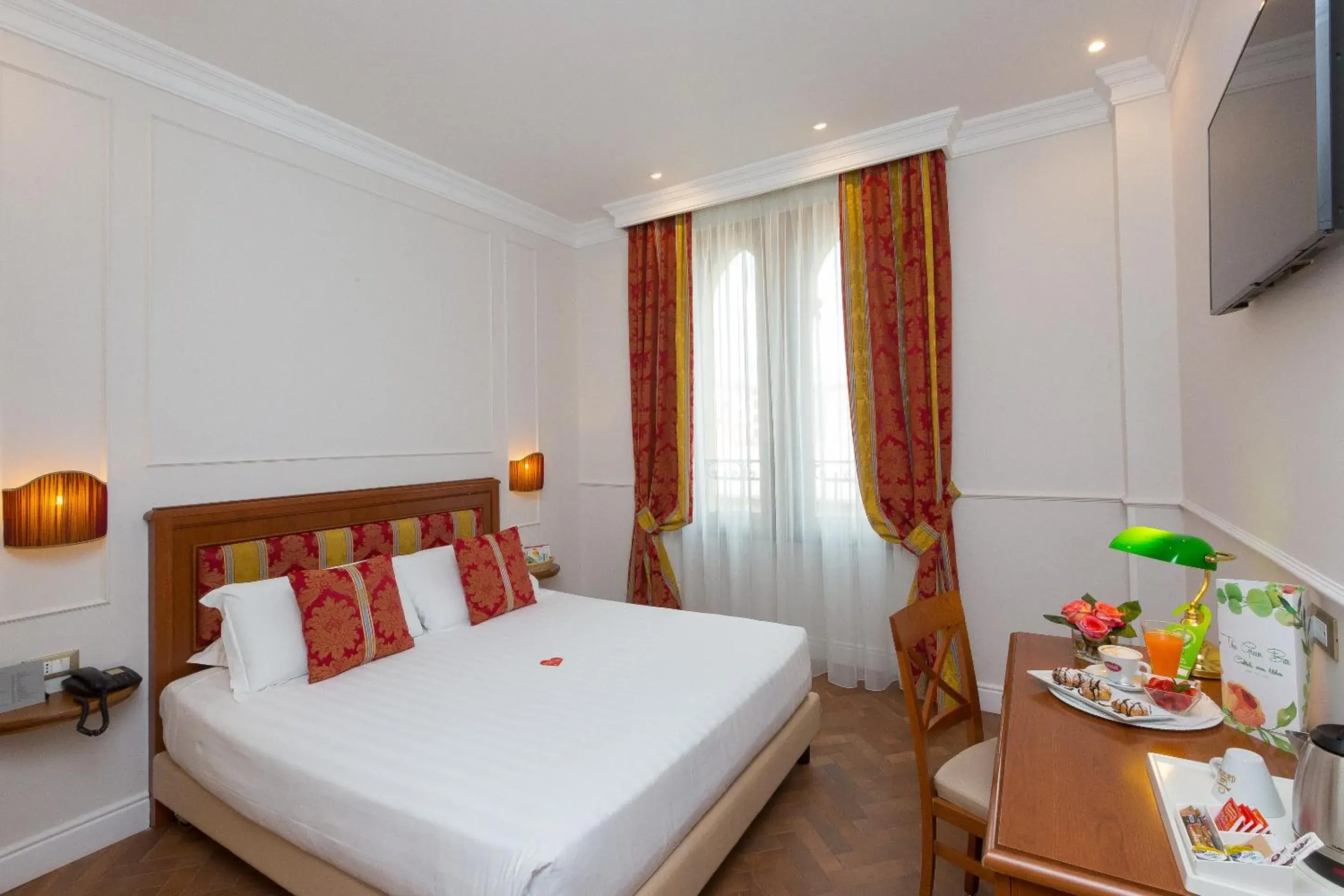 Bed in Hotel Milton Roma Bed in Hotel Milton Roma