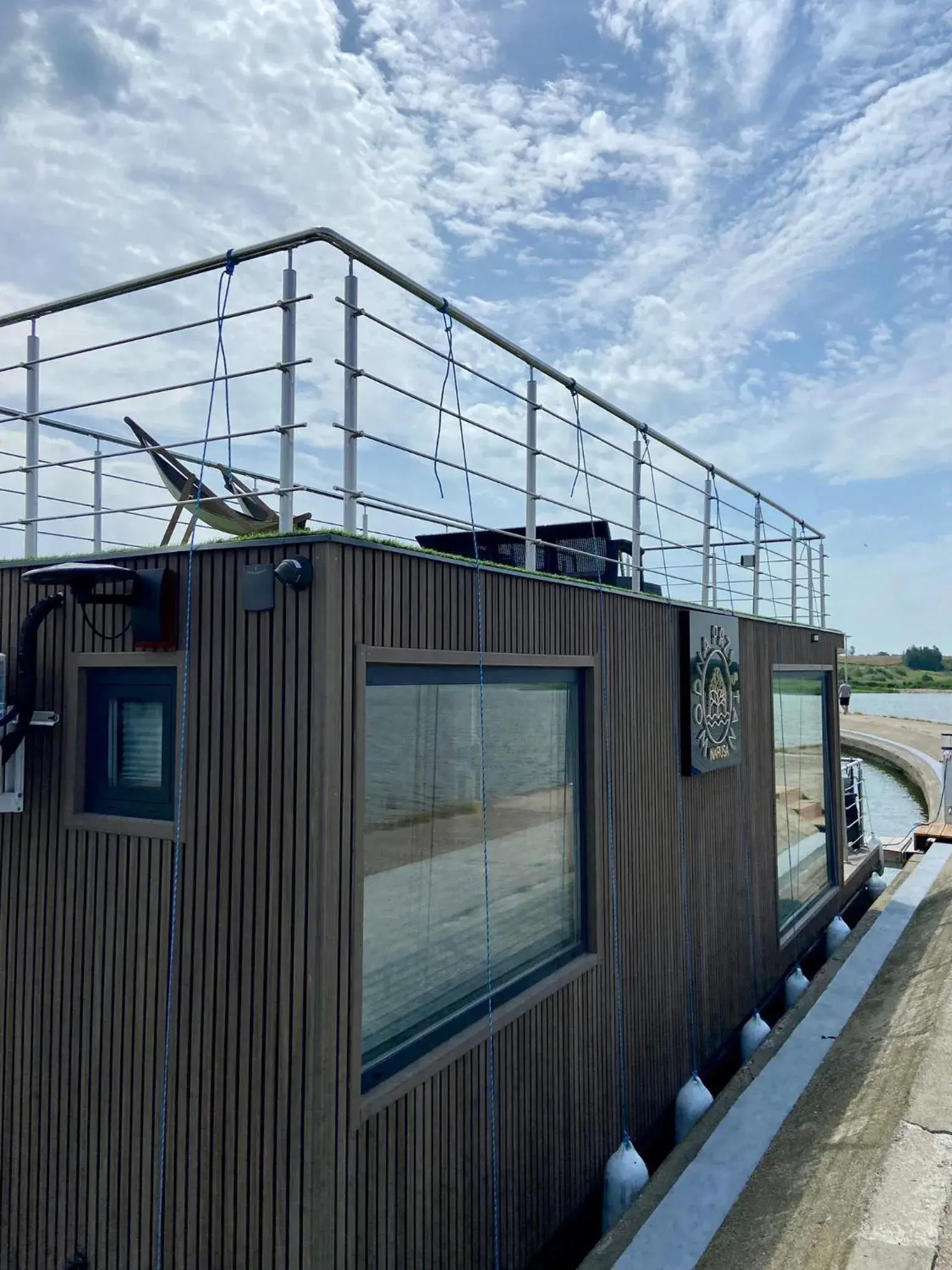 Domek na wodzie Houseboat Frombork Domek na wodzie Houseboat Frombork