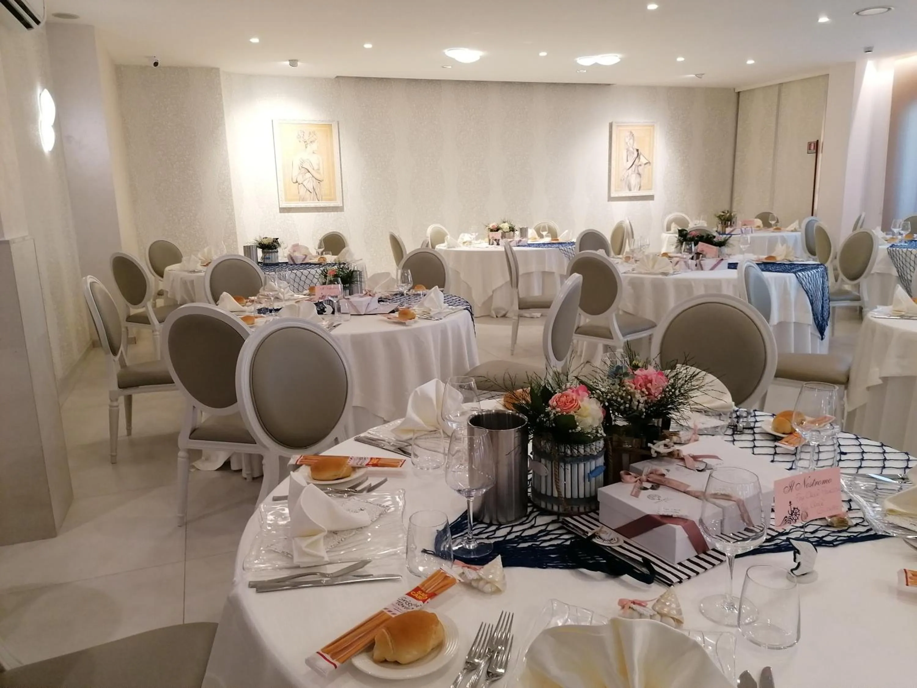 Restaurant/places to eat in Hotel Il Gabbiano Beach