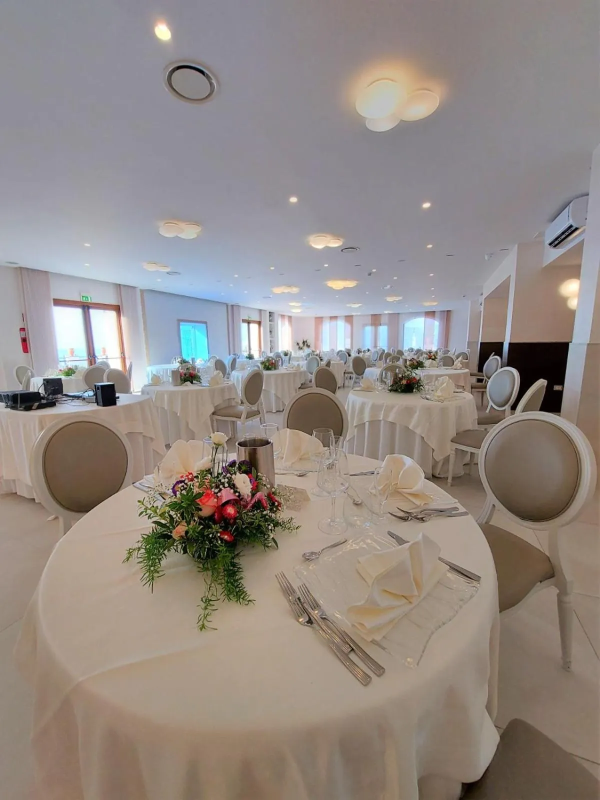 Restaurant/places to eat in Hotel Il Gabbiano Beach