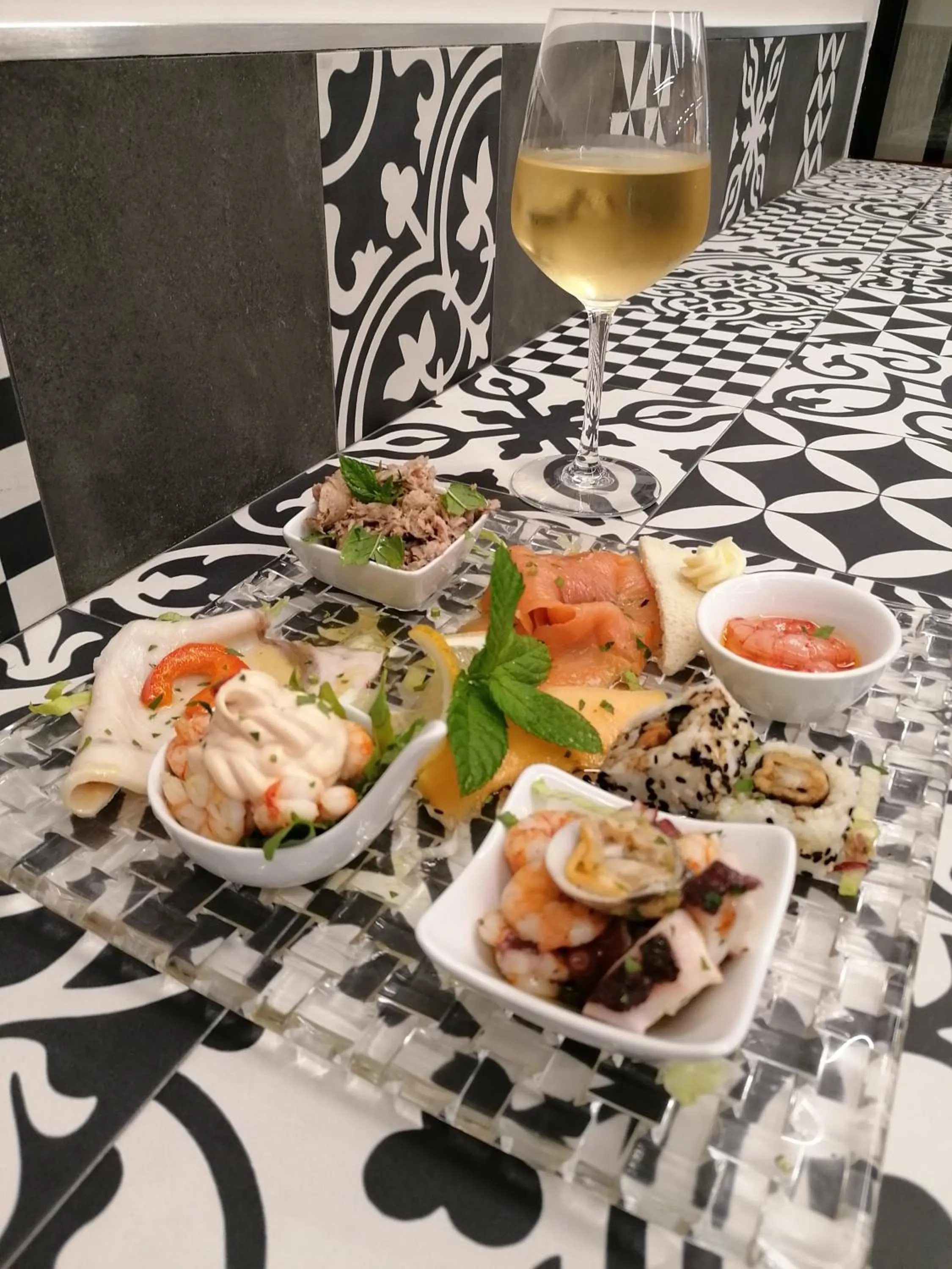 Food and drinks in Hotel Il Gabbiano Beach