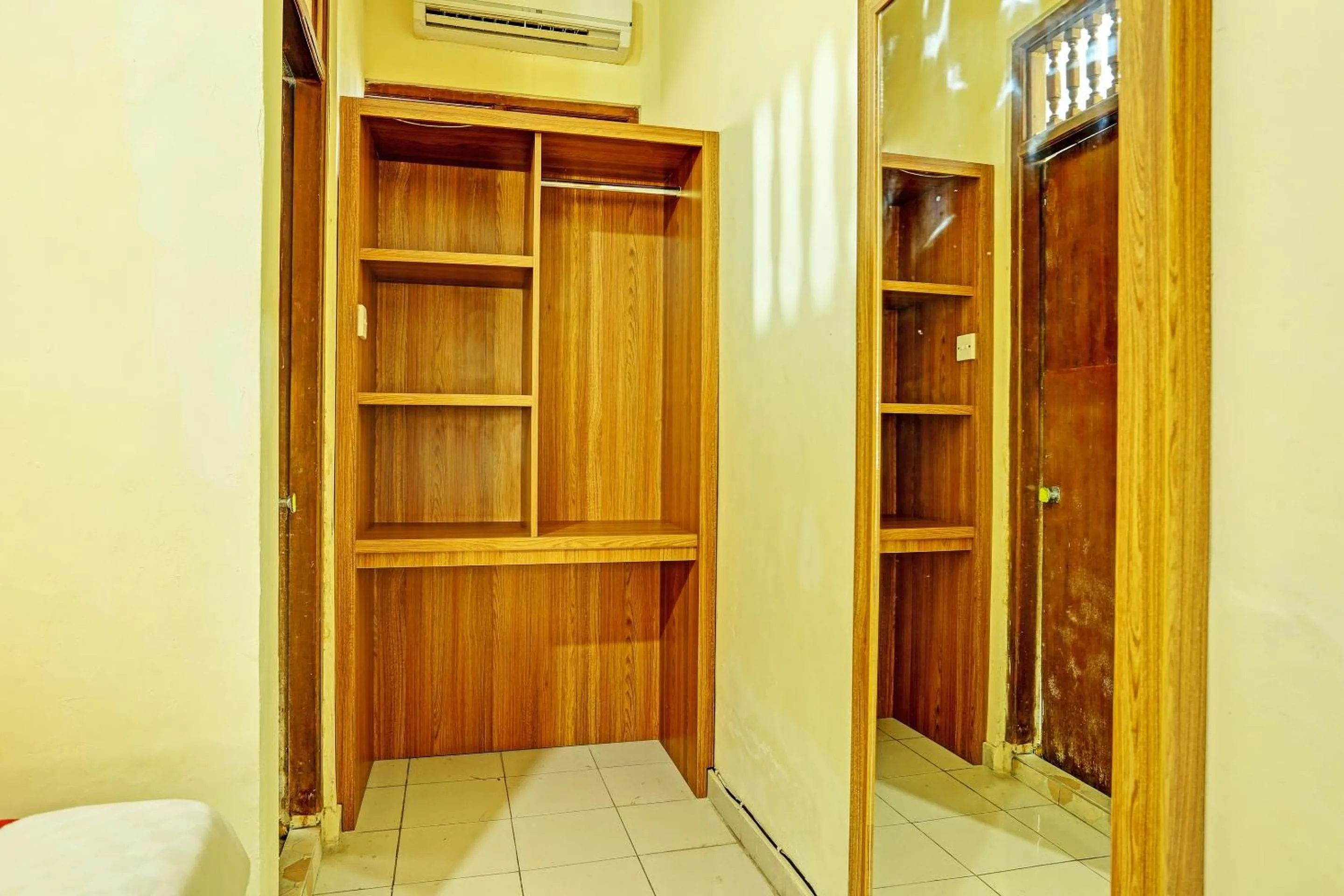 Bedroom in OYO Collection O 91125 Puri Dewa Bharata