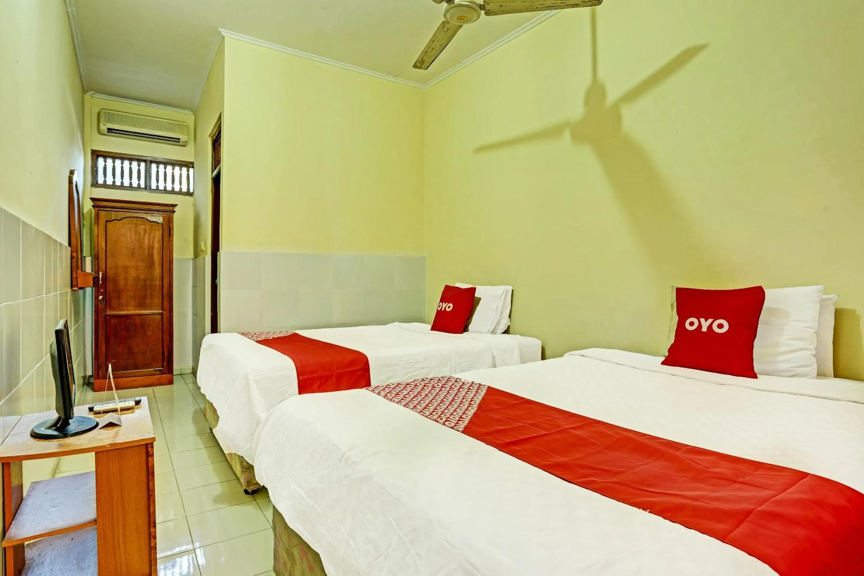 Bedroom, Bed in OYO Collection O 91125 Puri Dewa Bharata