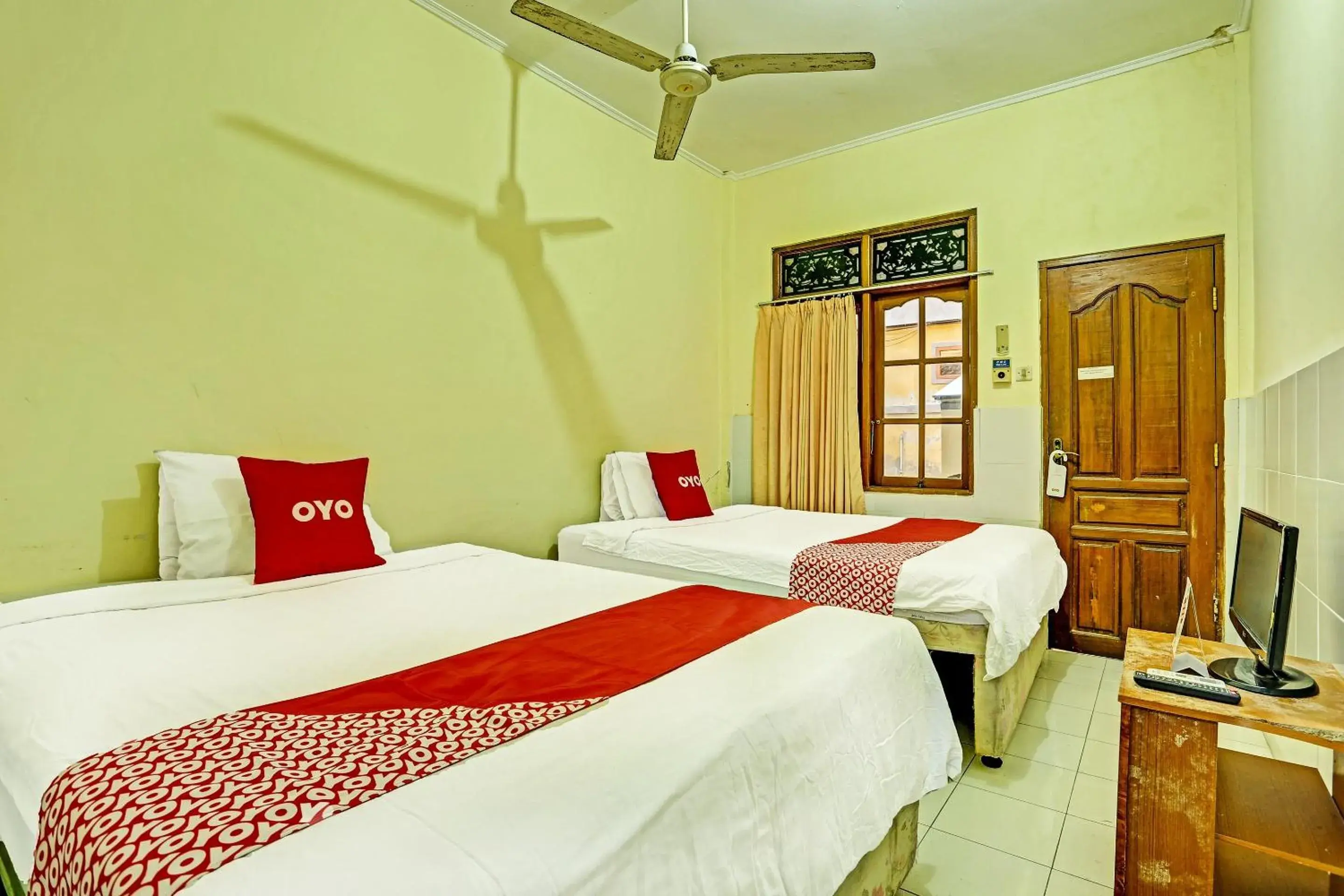 Standard Family Room in OYO Collection O 91125 Puri Dewa Bharata Standard Family Room in OYO Collection O 91125 Puri Dewa Bharata