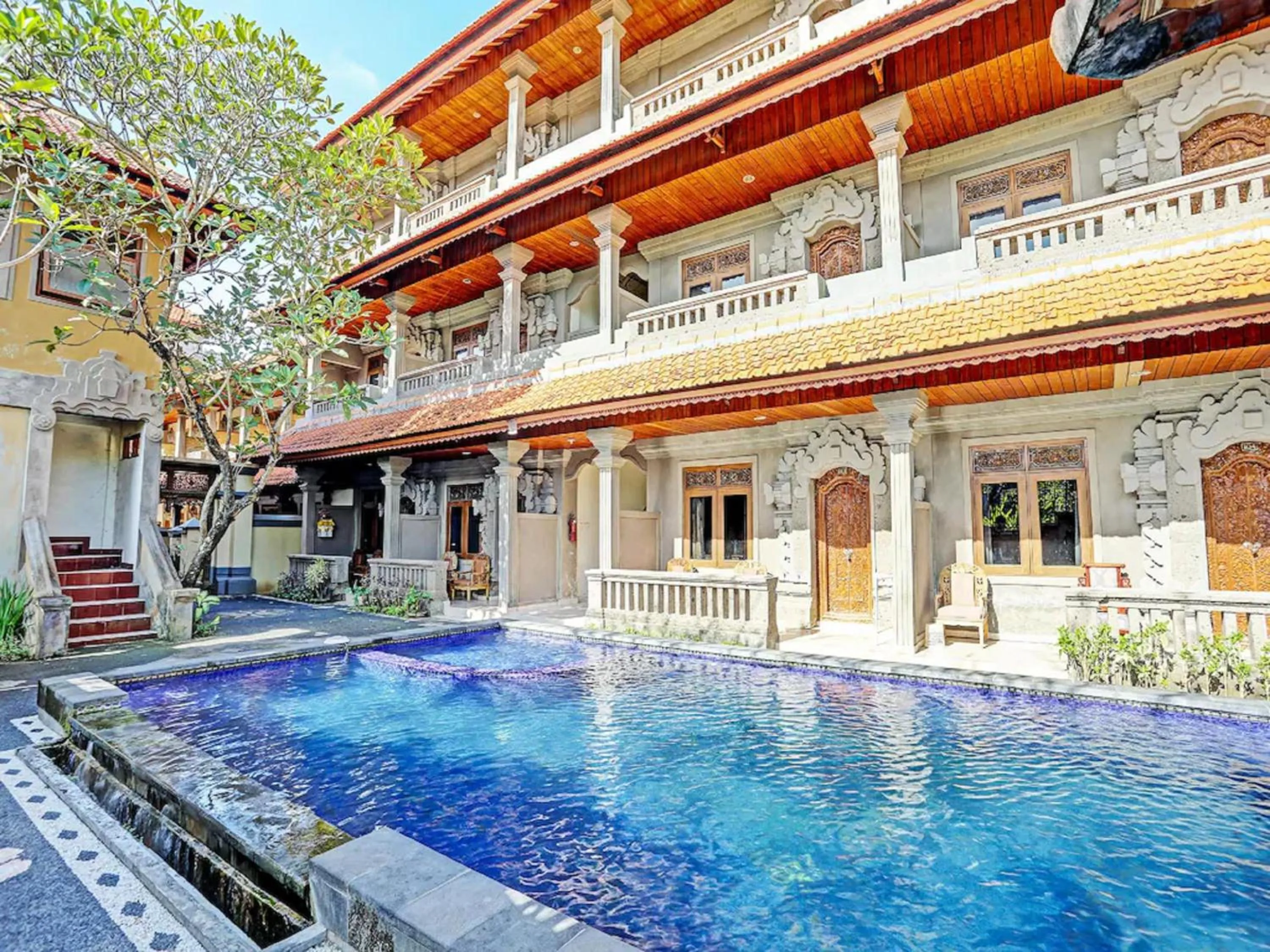 Swimming pool in OYO Collection O 91125 Puri Dewa Bharata