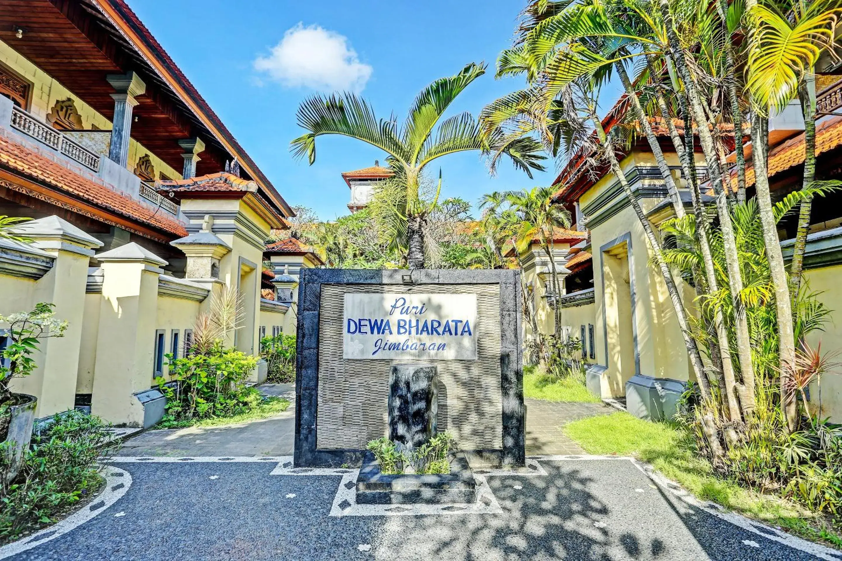 Facade/entrance in OYO Collection O 91125 Puri Dewa Bharata Facade/entrance in OYO Collection O 91125 Puri Dewa Bharata