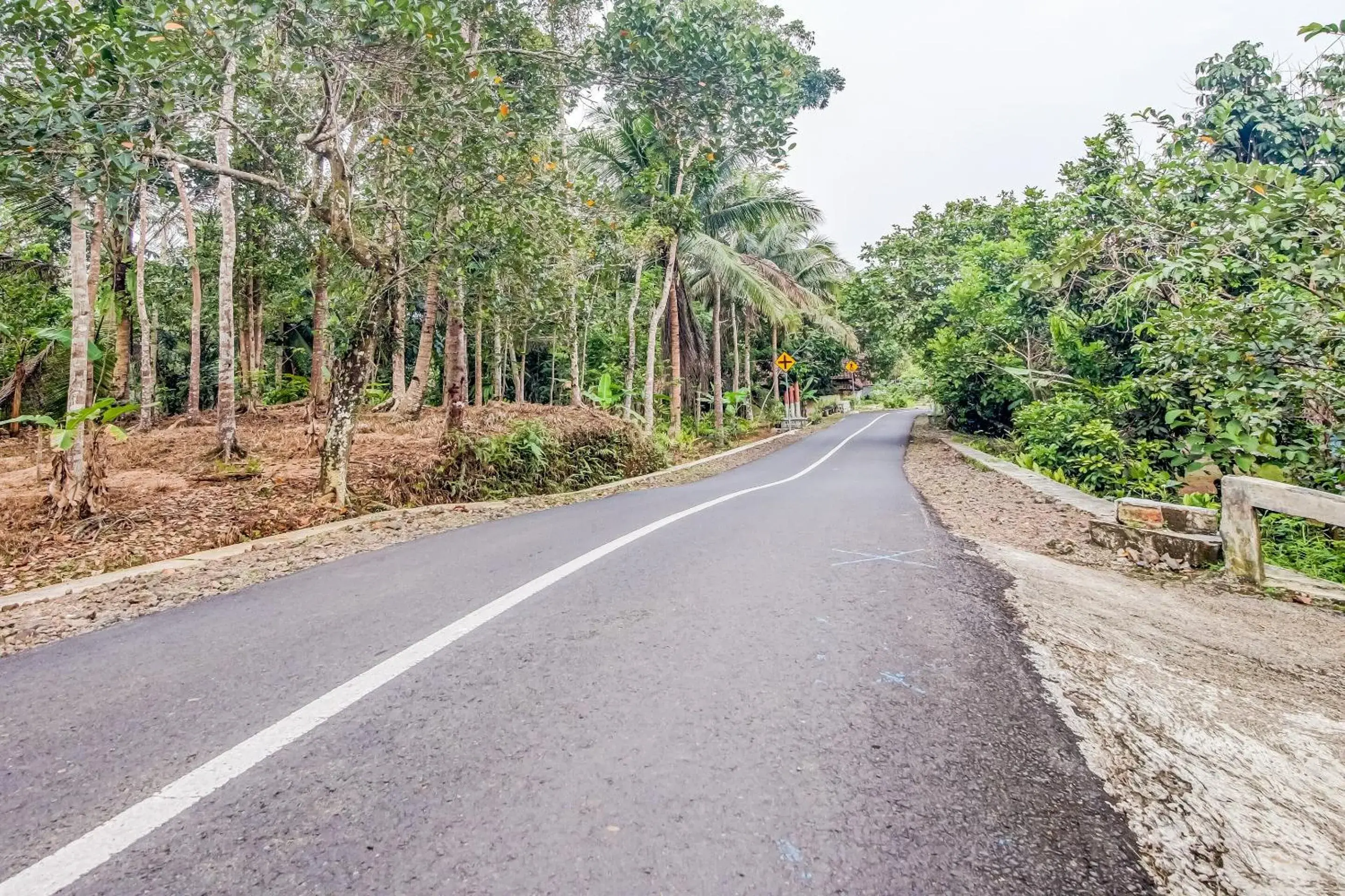 Facade/entrance in Hotel O Desa Wisata Kaso Near Kantor Kepala Desa Kaso Facade/entrance in Hotel O Desa Wisata Kaso Near Kantor Kepala Desa Kaso