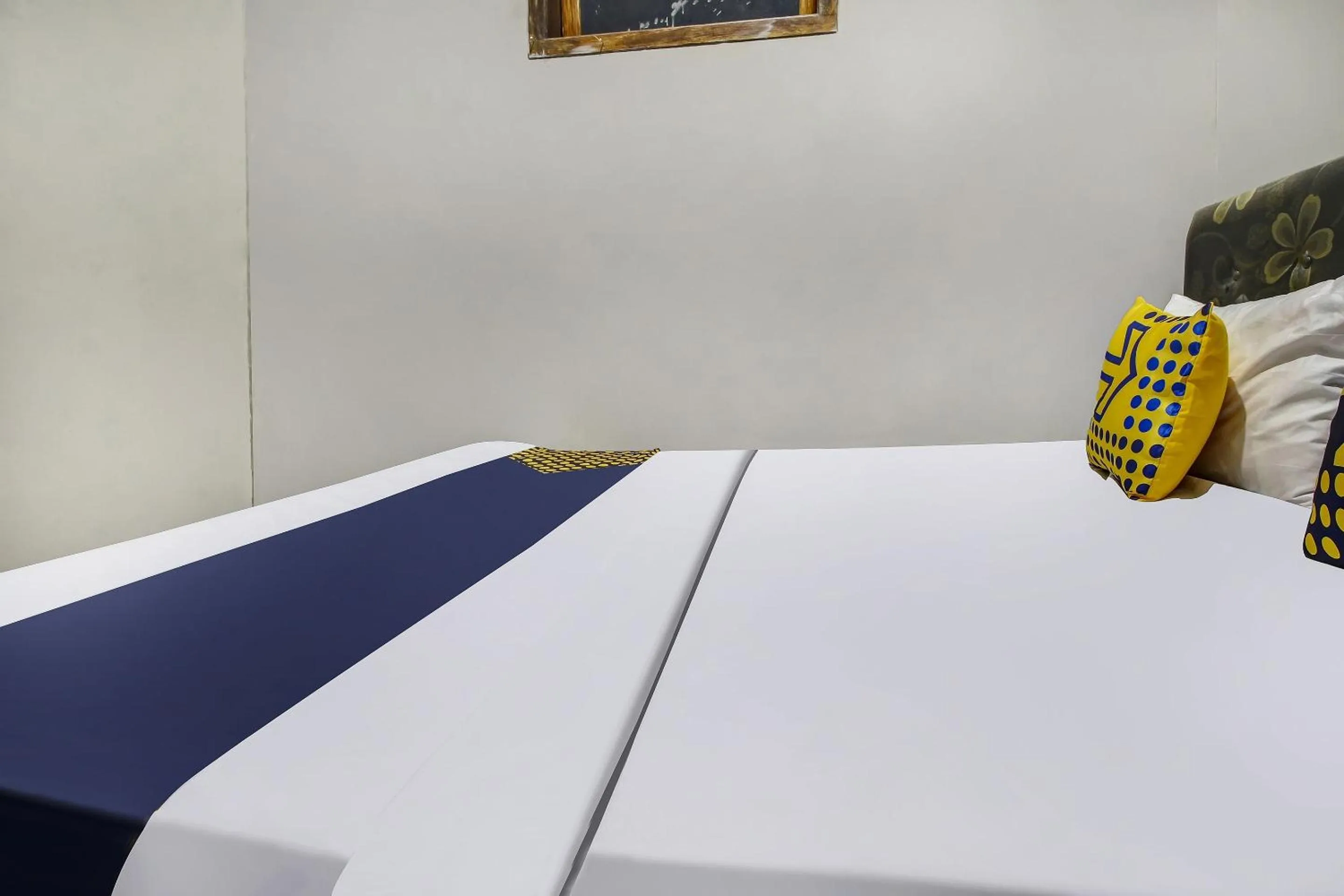 Bedroom, Bed in Hotel O Desa Wisata Kawasen