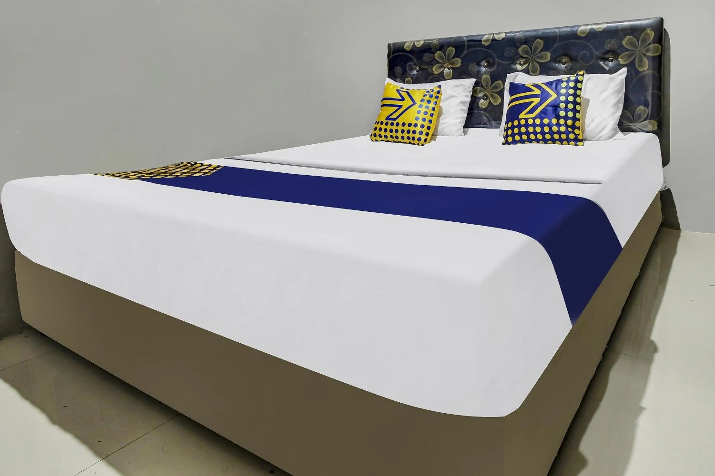 Bedroom, Bed in Hotel O Desa Wisata Kawasen