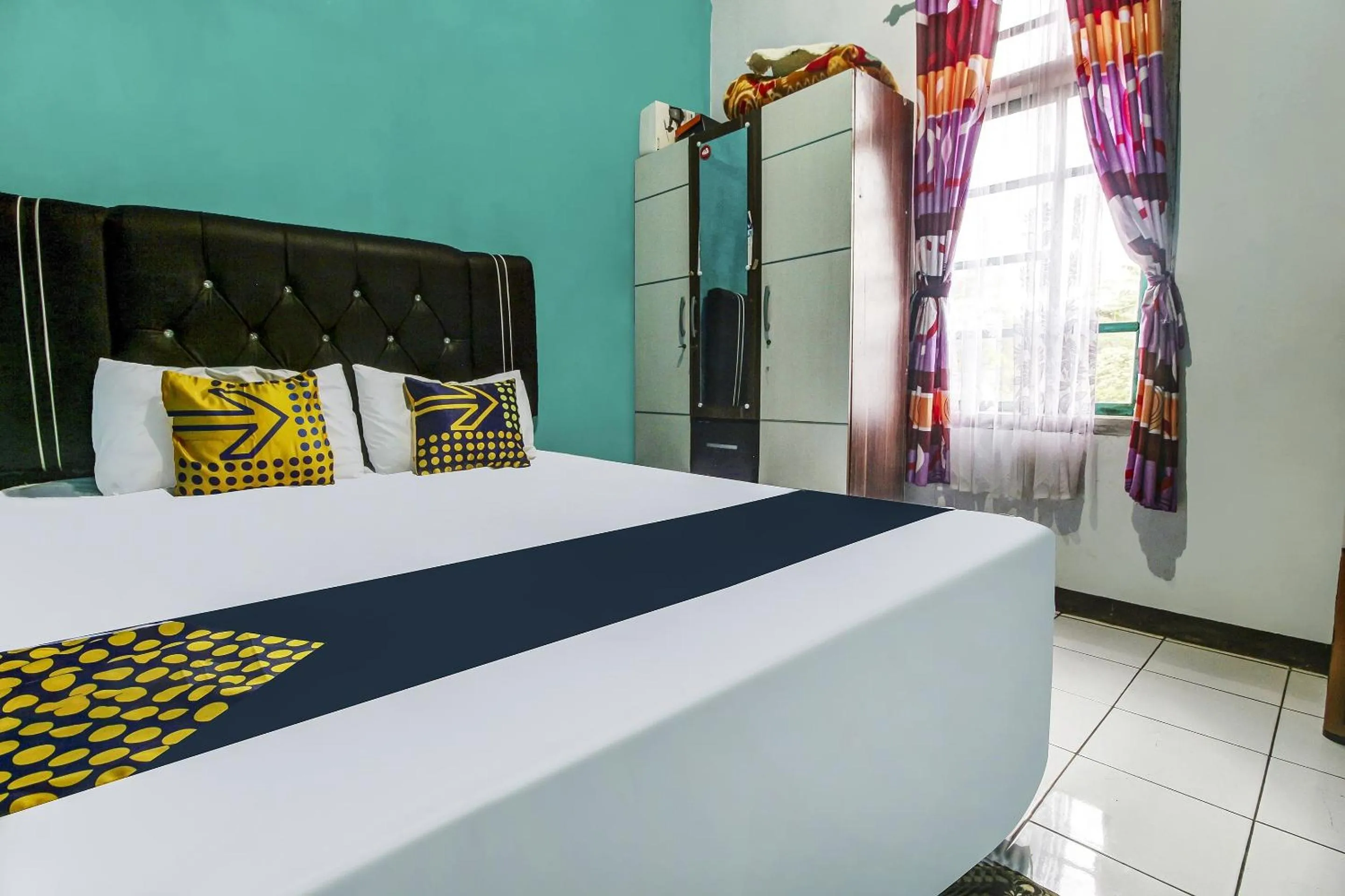Bedroom, Bed in Hotel O Desa Wisata Selamanik Ciamis