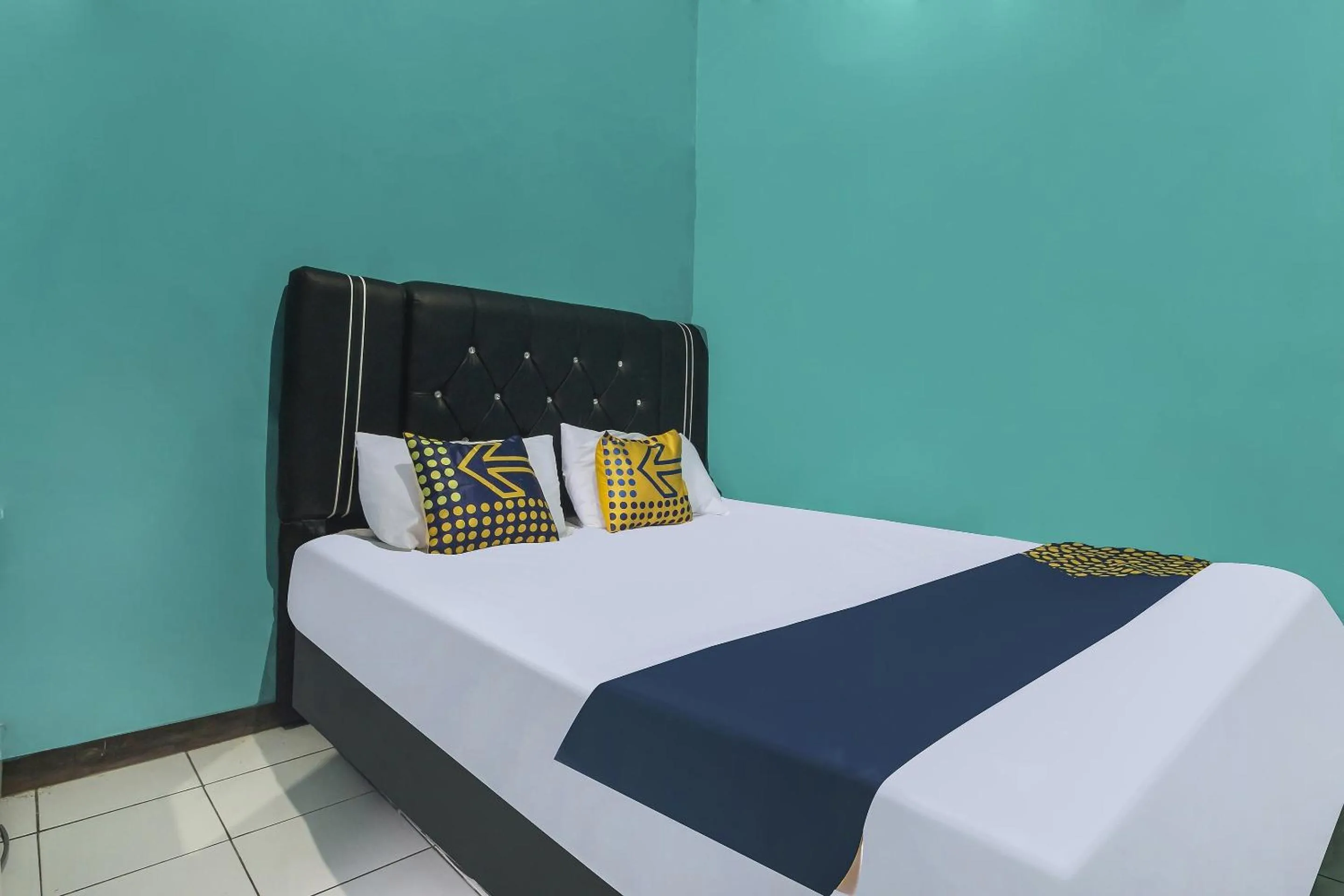 Bedroom, Bed in Hotel O Desa Wisata Selamanik Ciamis