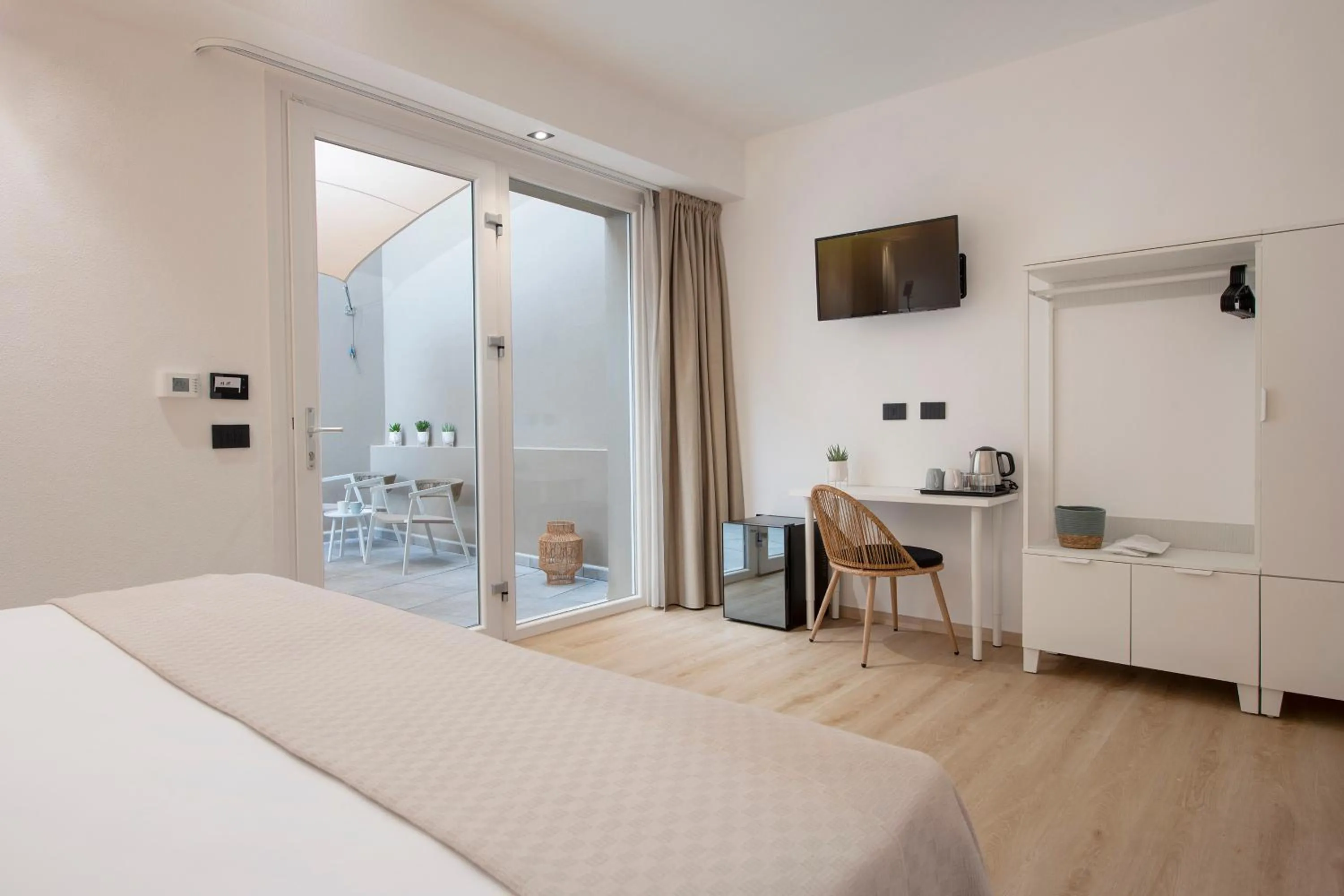 MEM Lodge and Suite
