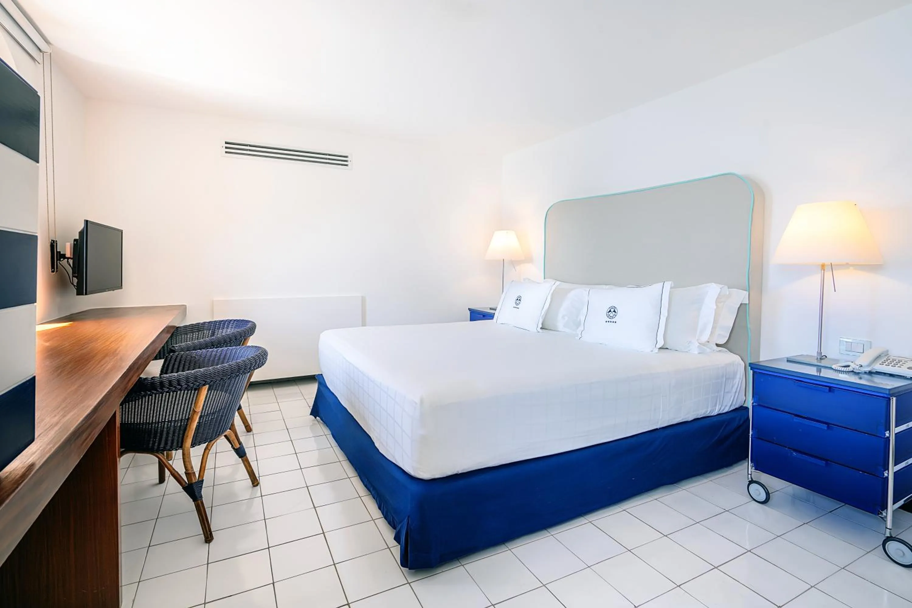 Bedroom, Bed in Capo la Gala Hotel&Wellness