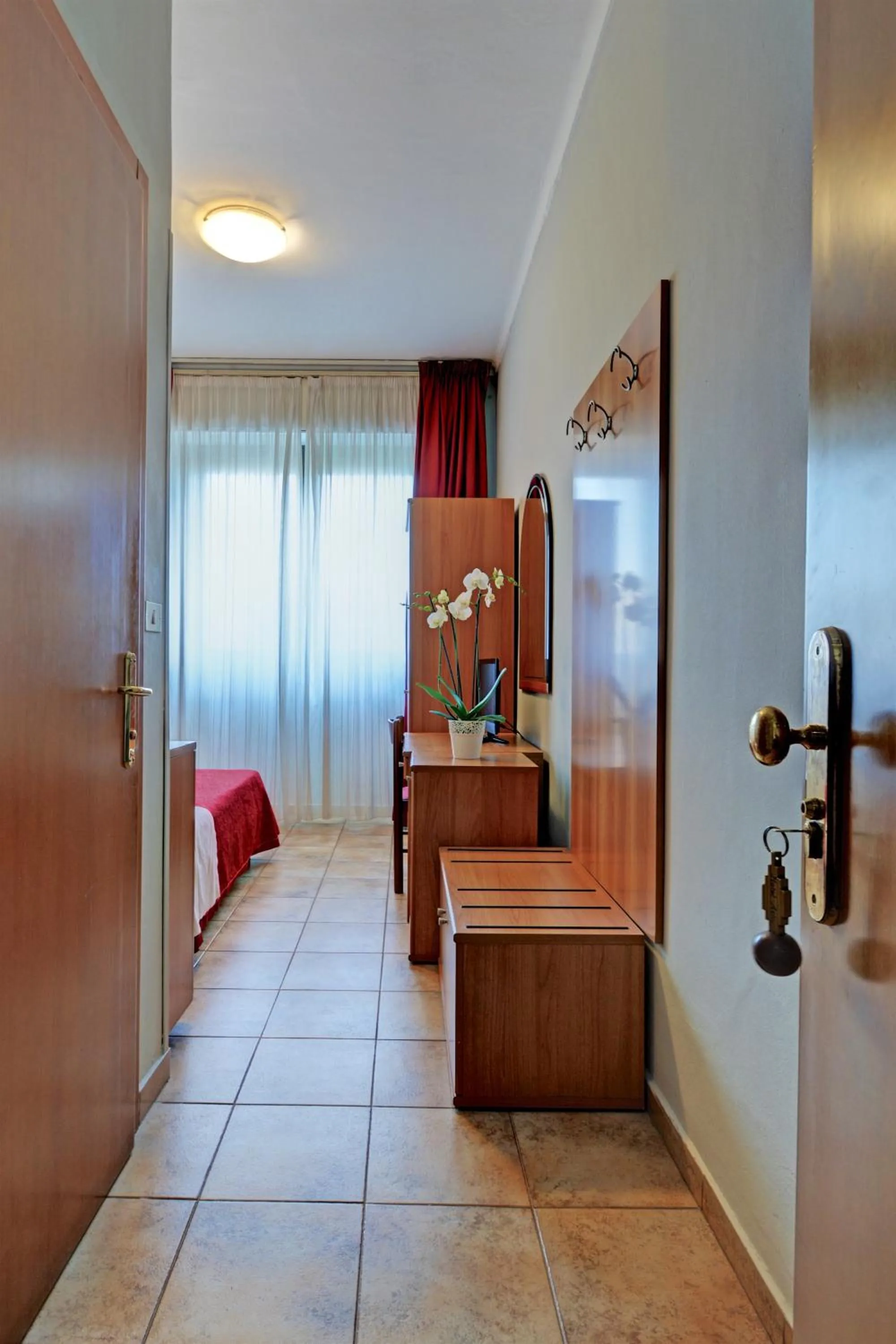 Bedroom, Bed in Astor Hotel