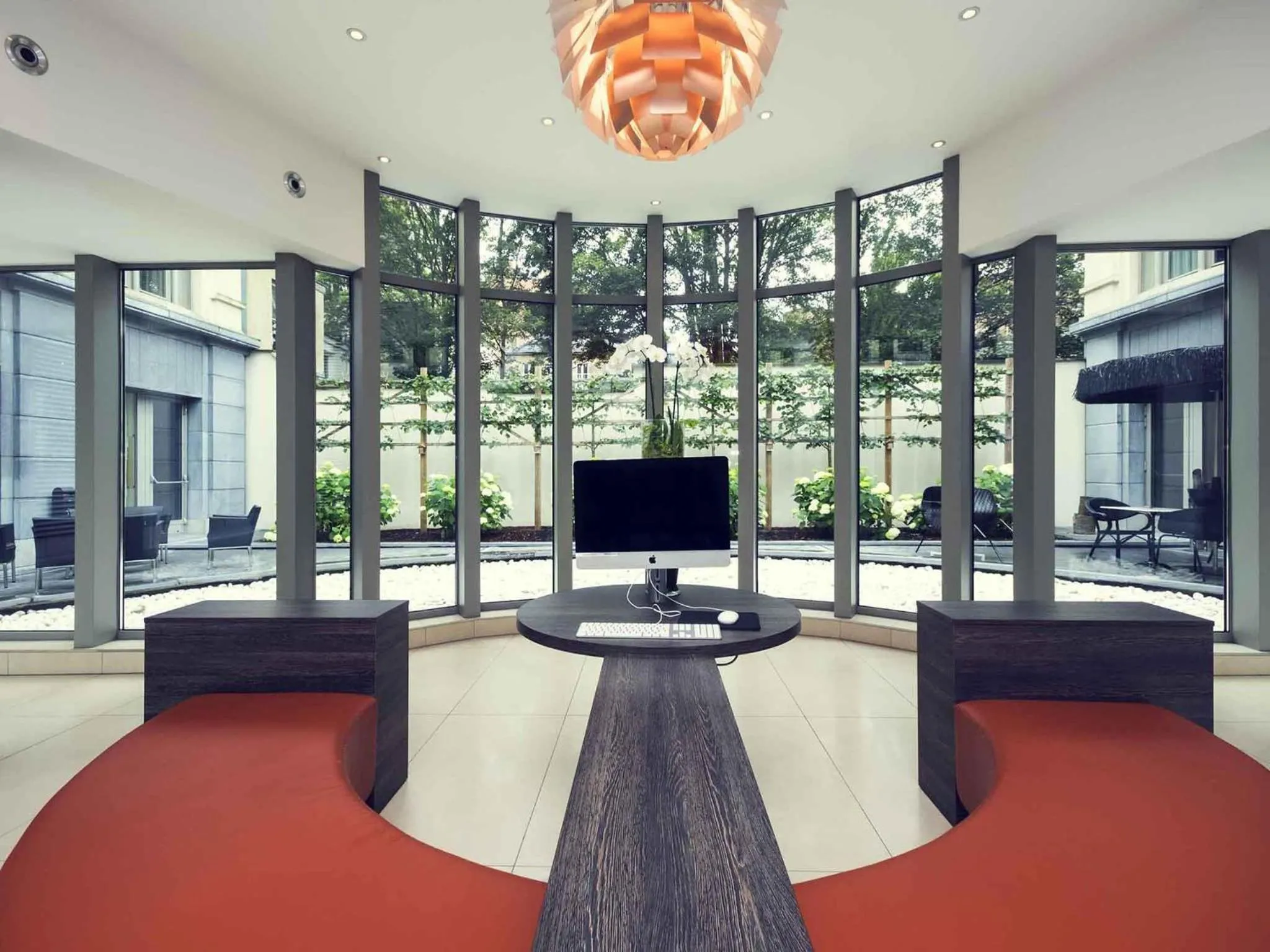 Property building in Mercure Hotel Brussels Centre Midi