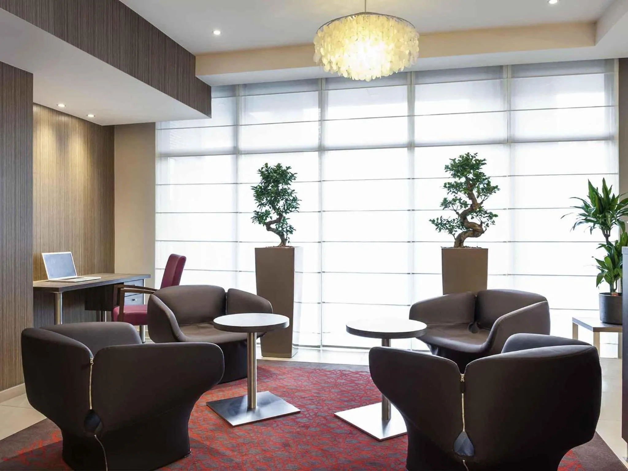 Property building in Mercure Hotel Brussels Centre Midi