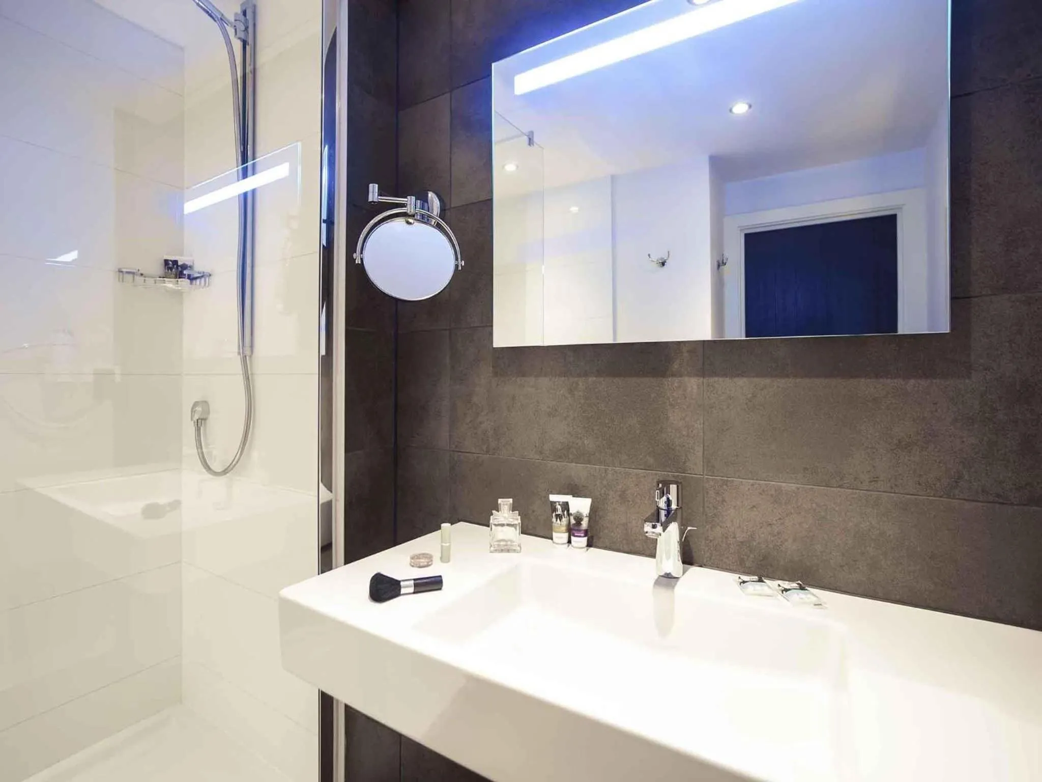 Bedroom in Mercure Hotel Brussels Centre Midi