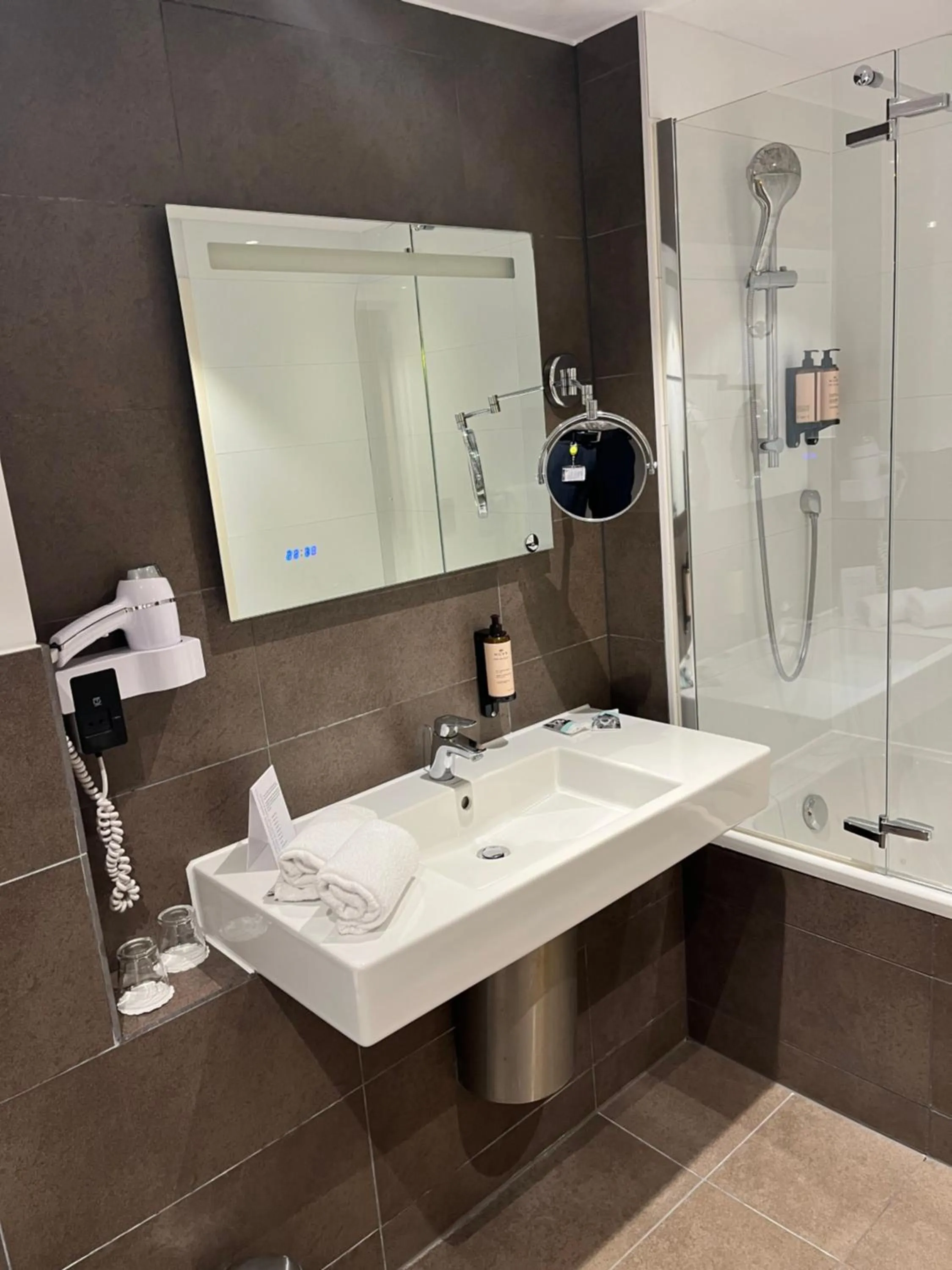 Property building in Mercure Hotel Brussels Centre Midi