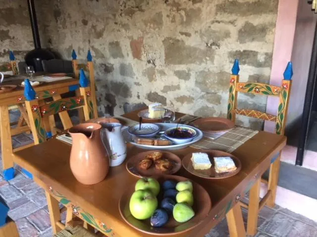 Breakfast in Omu Axiu