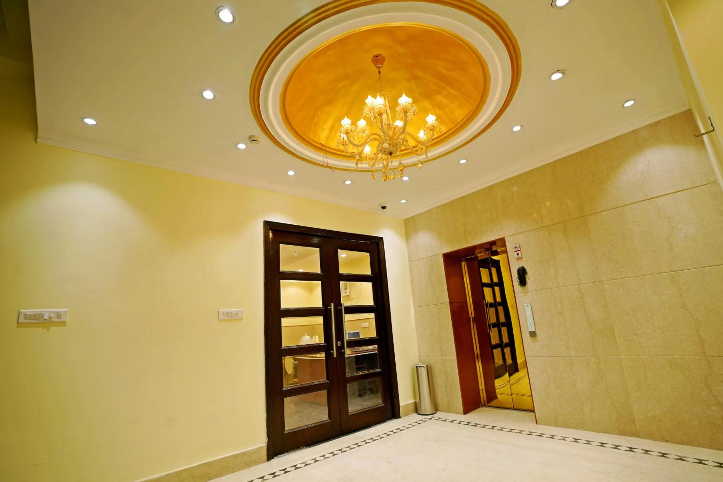 Property building in Hotel SKS Grand Palace-Vrindāvan