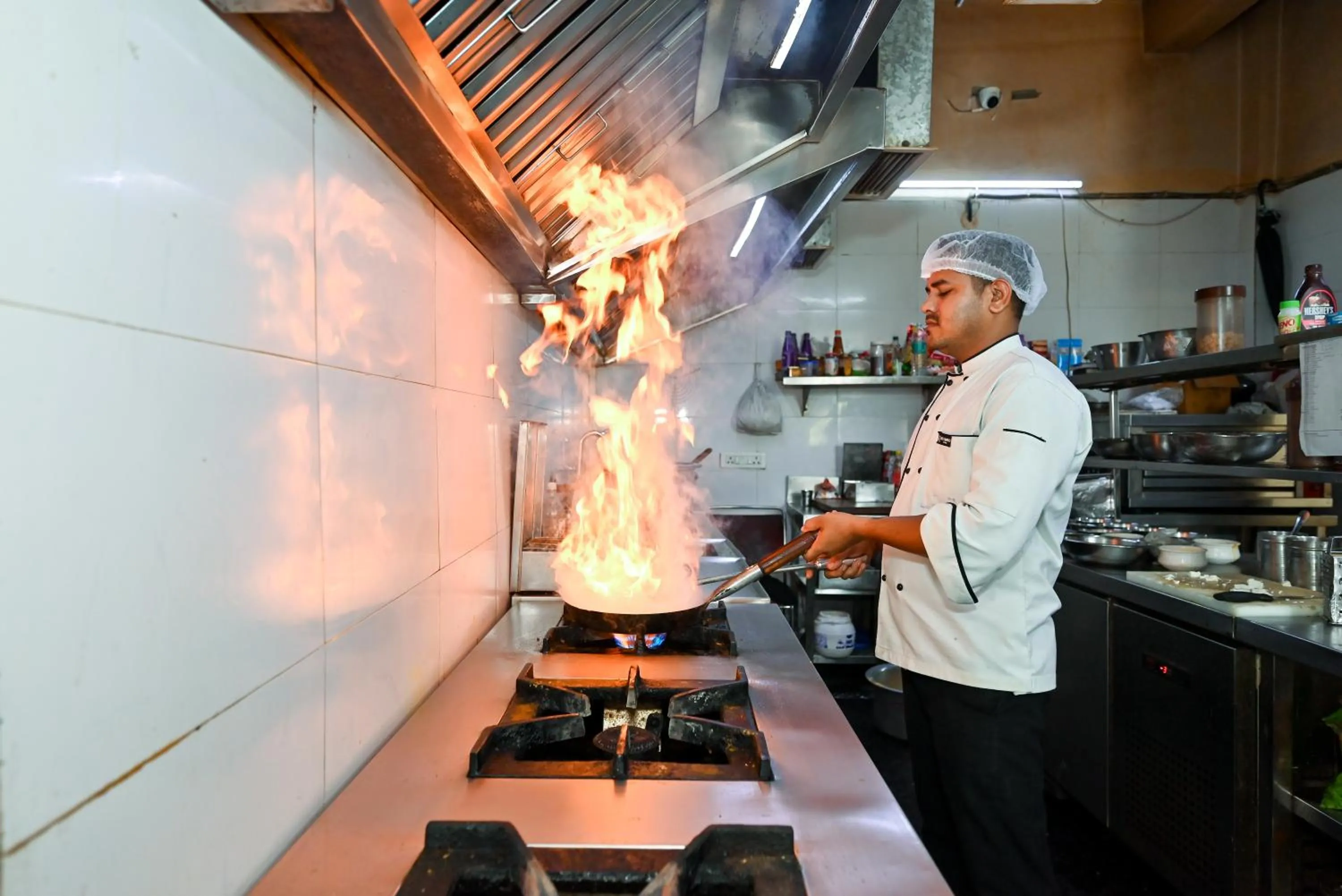 Kitchen or kitchenette in Hotel SKS Grand Palace-Vrindāvan