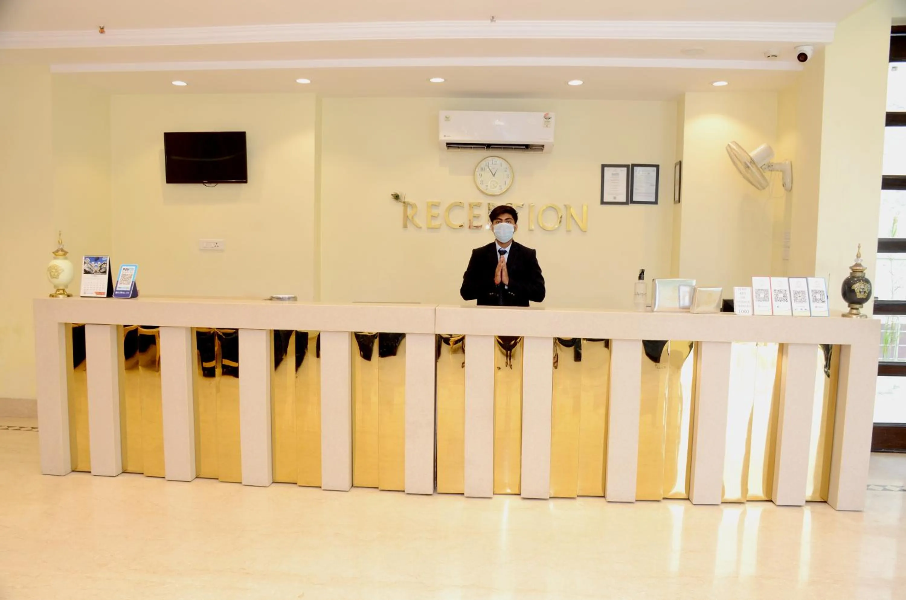 Lobby or reception in Hotel SKS Grand Palace-Vrindāvan