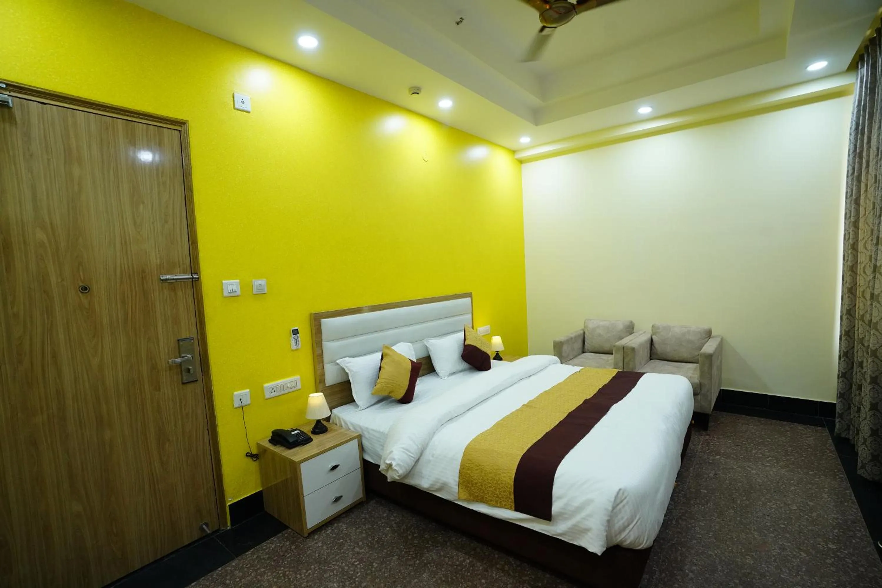 Photo of the whole room, Bed in Hotel SKS Grand Palace-Vrindāvan