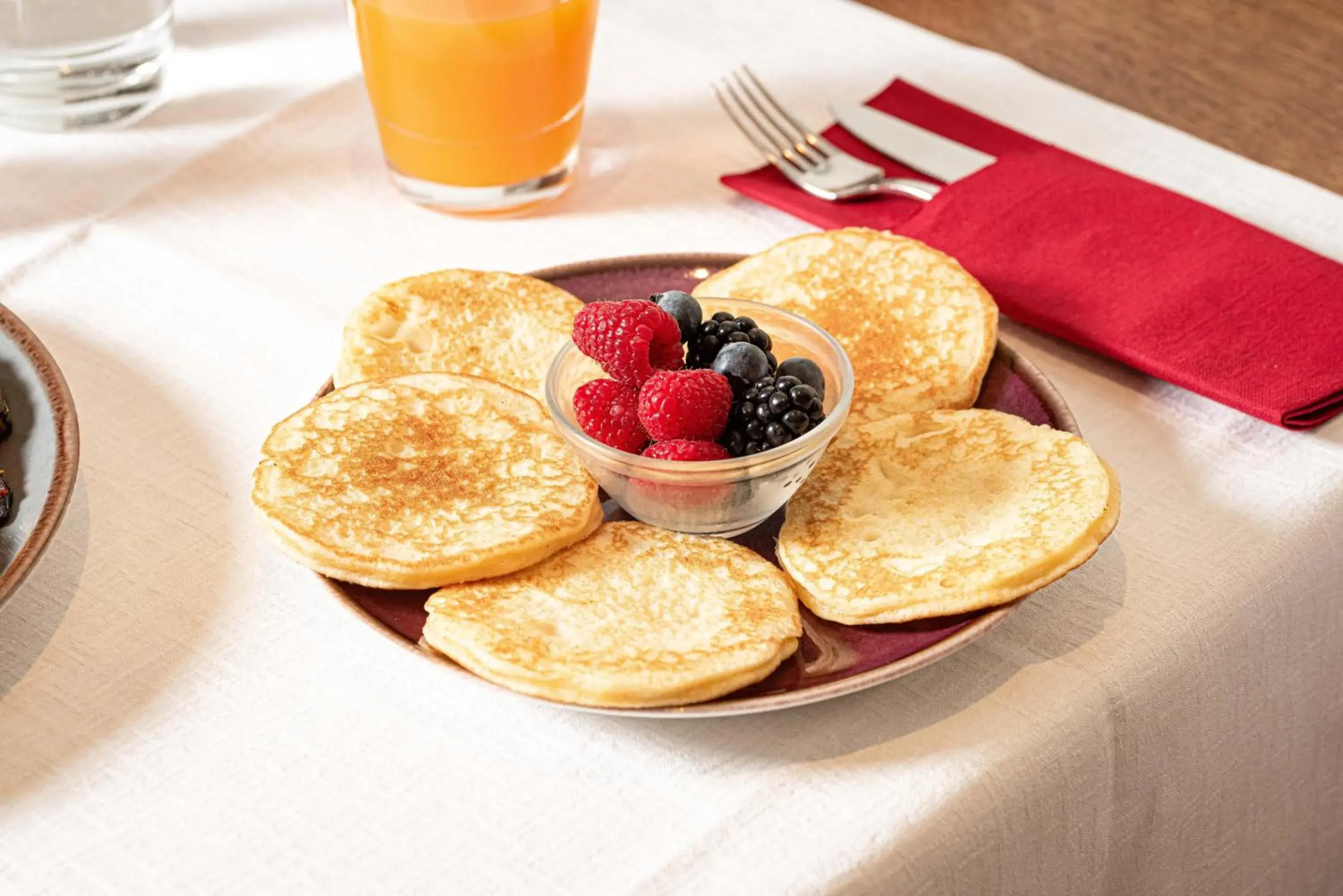 Breakfast in Phi Hotel Bologna Apartments Breakfast in Phi Hotel Bologna Apartments