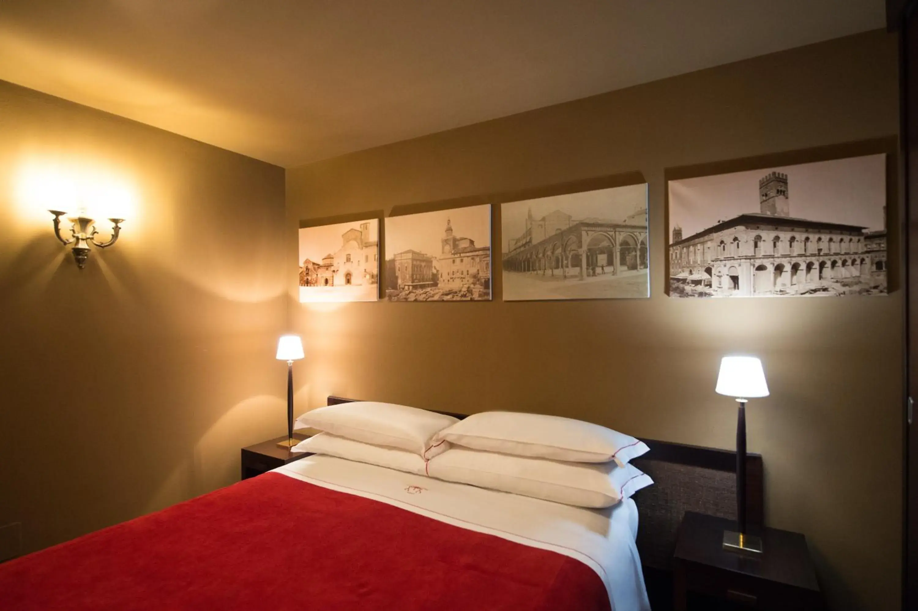 Bed in Phi Hotel Bologna Apartments Bed in Phi Hotel Bologna Apartments