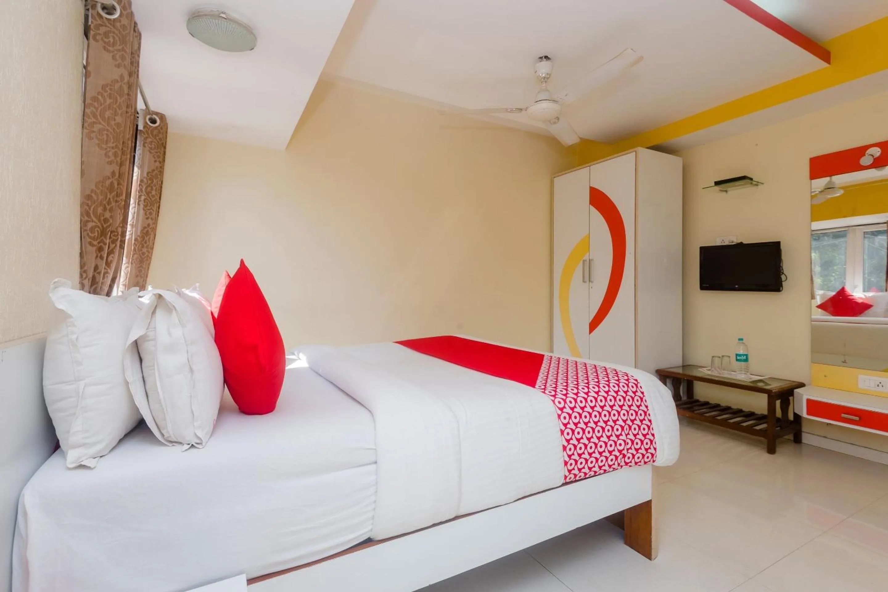 Bedroom in Collection O Grand Corp Inn