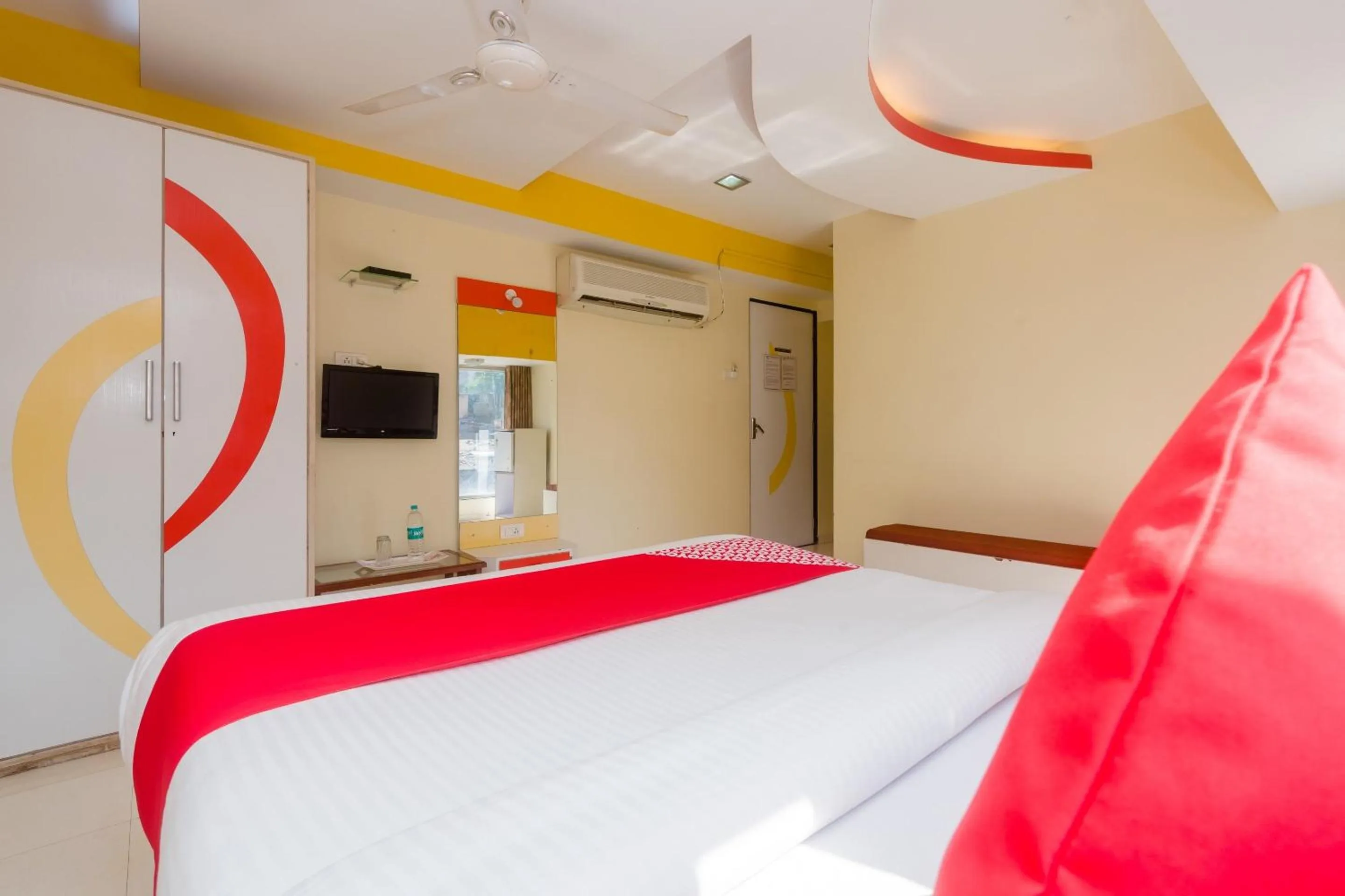 Bedroom in Collection O Grand Corp Inn