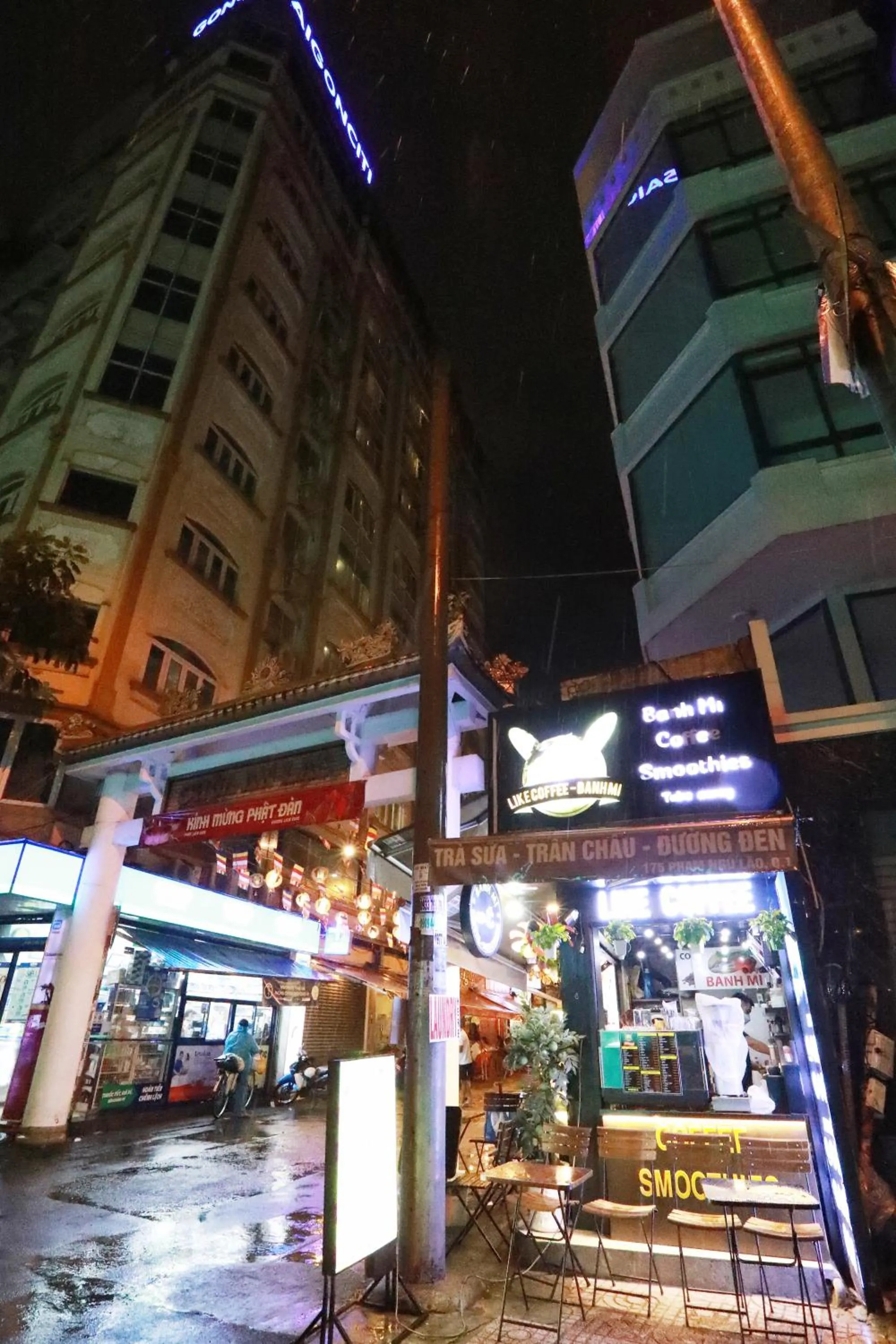 Shopping Area in Bui Vien Street Hostel