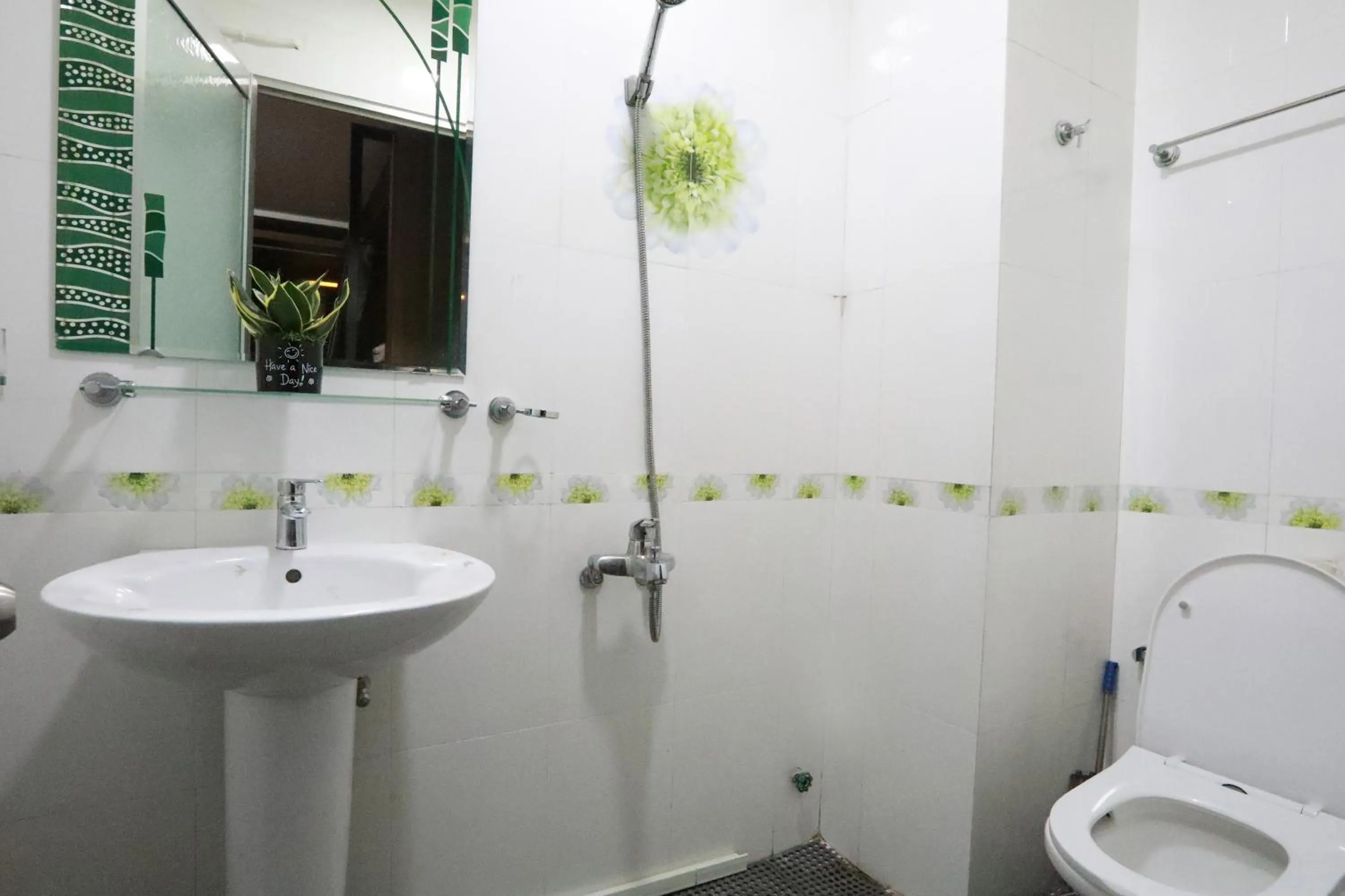 Bathroom in Bui Vien Street Hostel