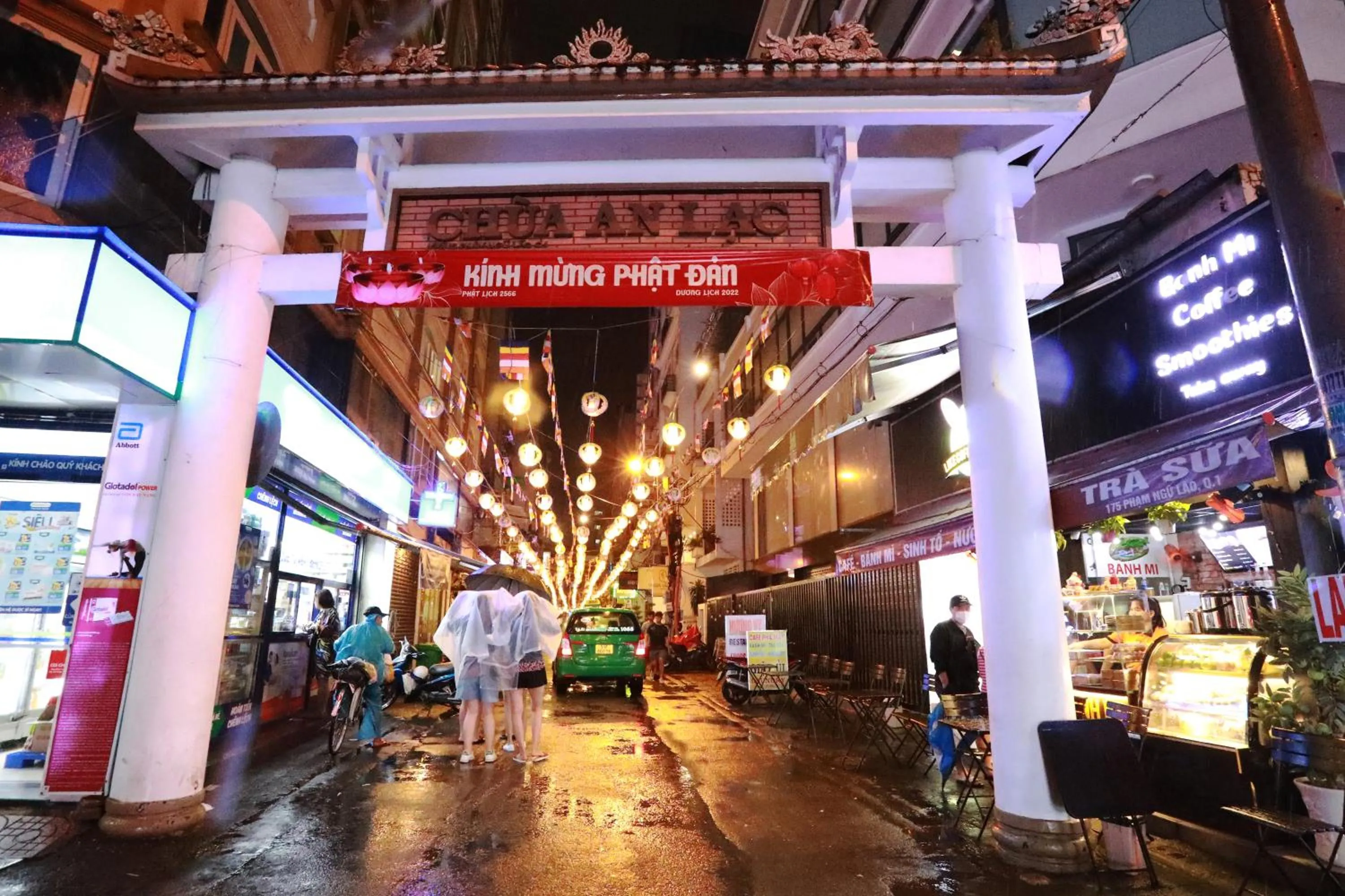 Neighbourhood in Bui Vien Street Hostel
