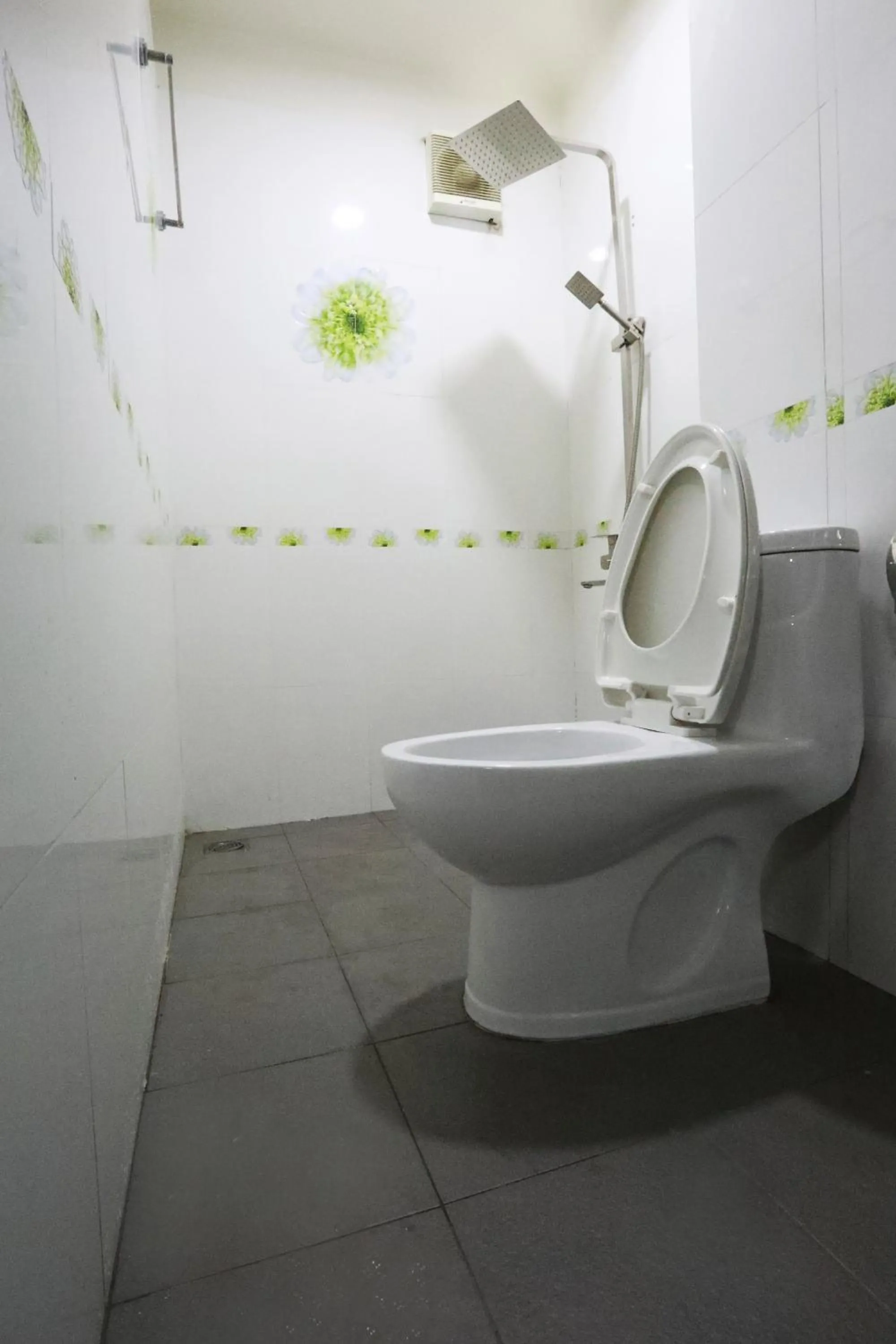 Bathroom in Bui Vien Street Hostel