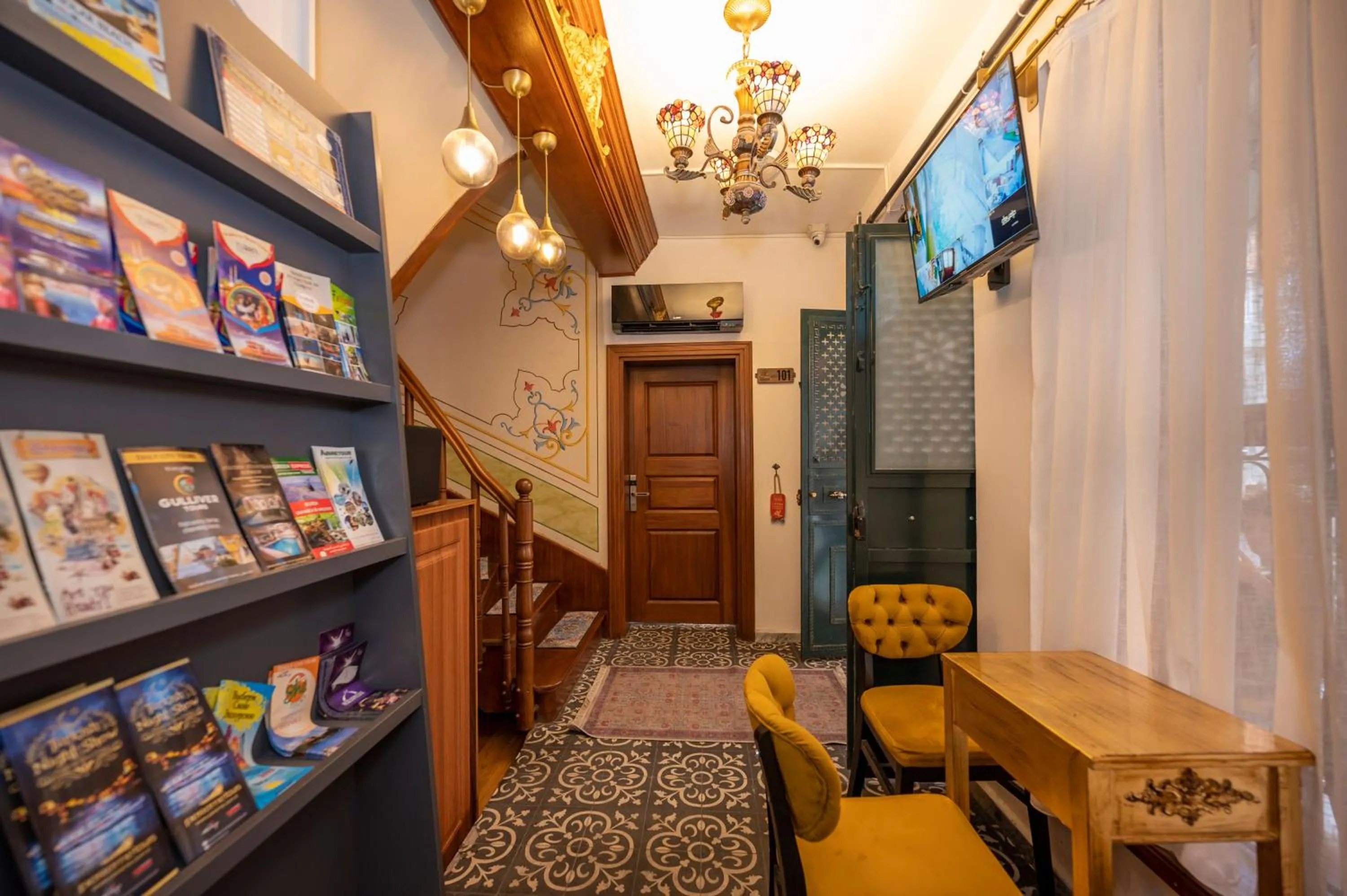 Lobby or reception in Valeria Antique 1892