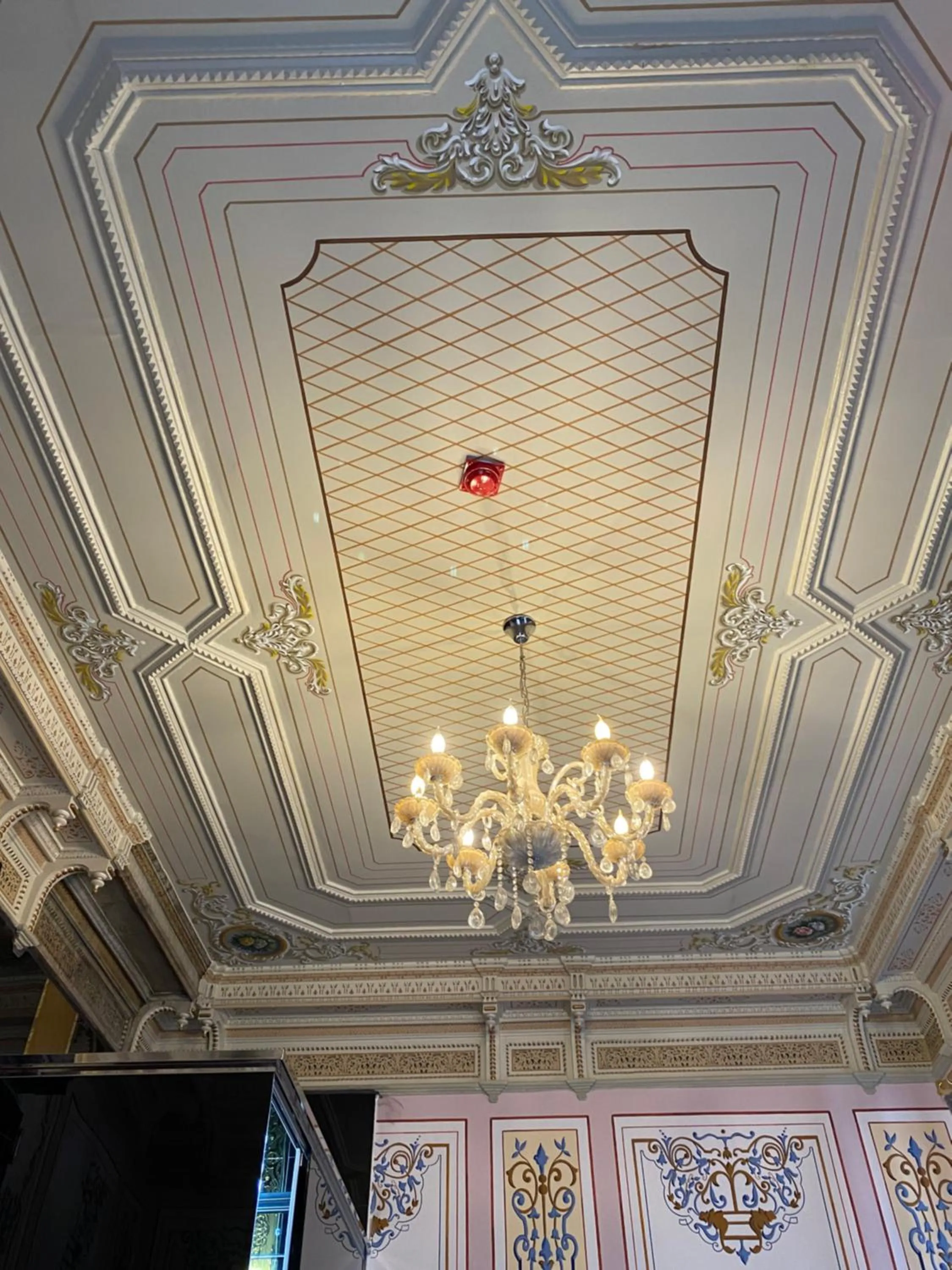 Valeria Antique 1892