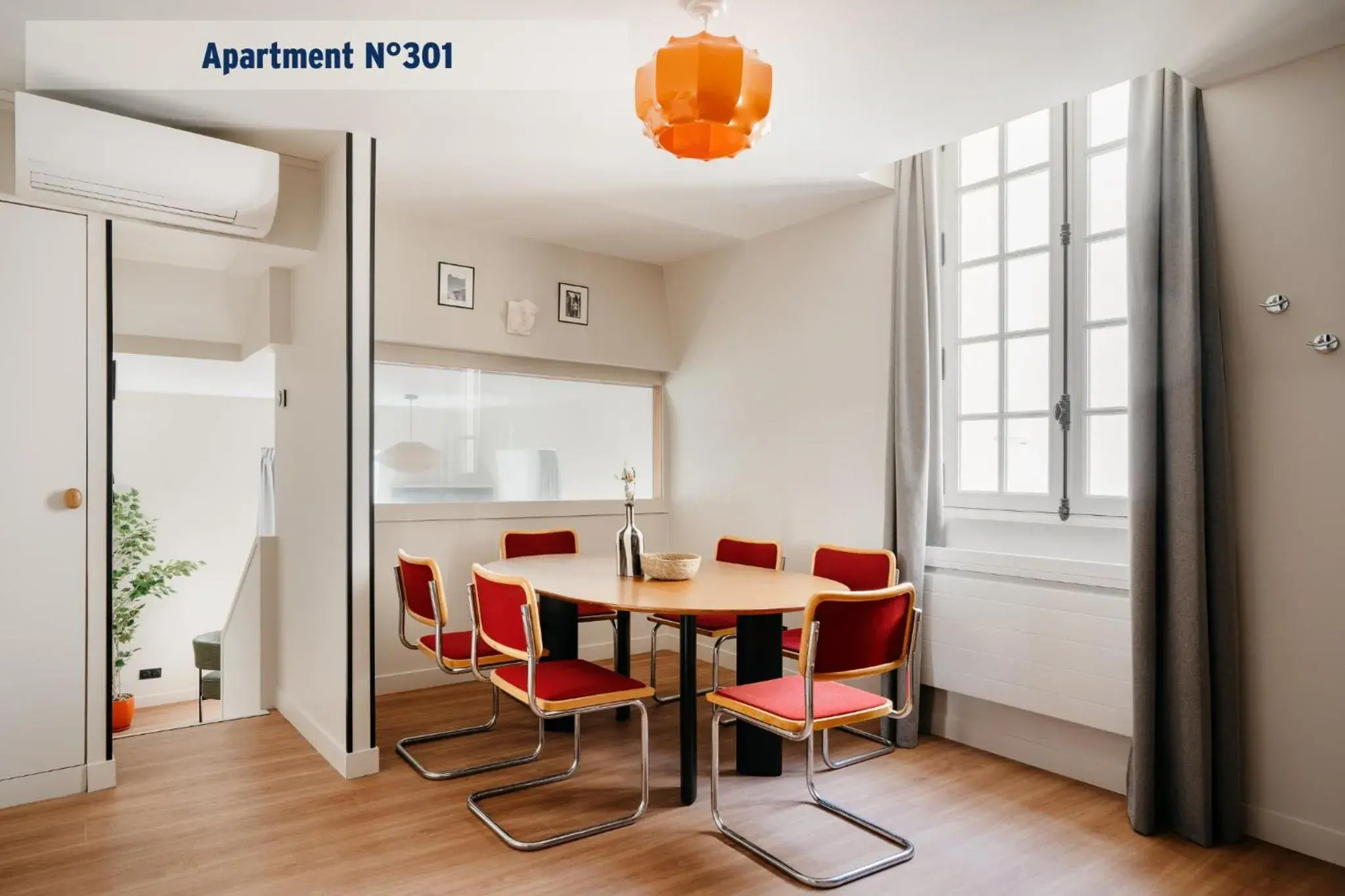 Seating area in Edgar Suites Louvre - Jour Seating area in Edgar Suites Louvre - Jour