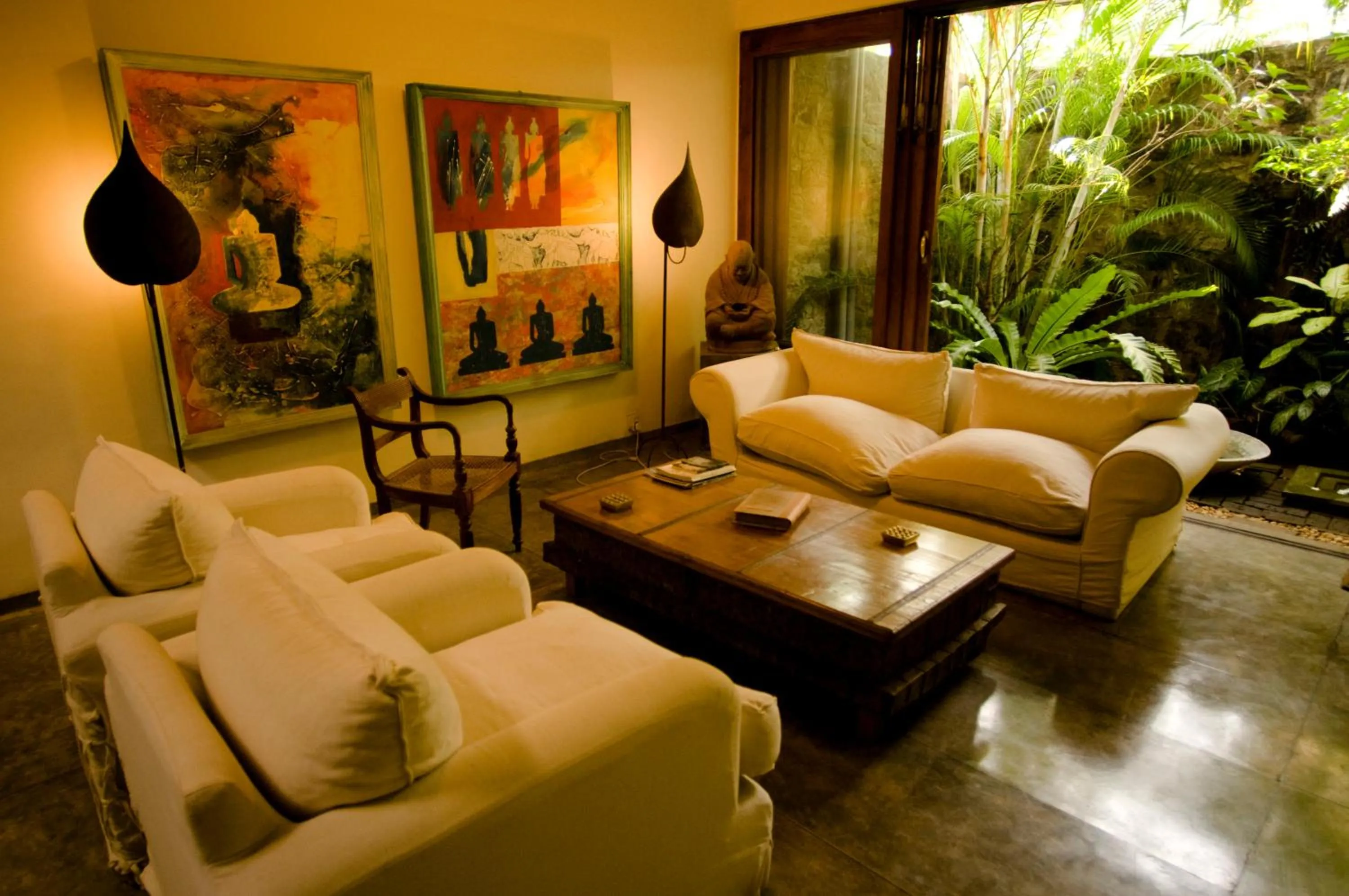 Lounge or bar in Mount Lodge Boutique Hotel