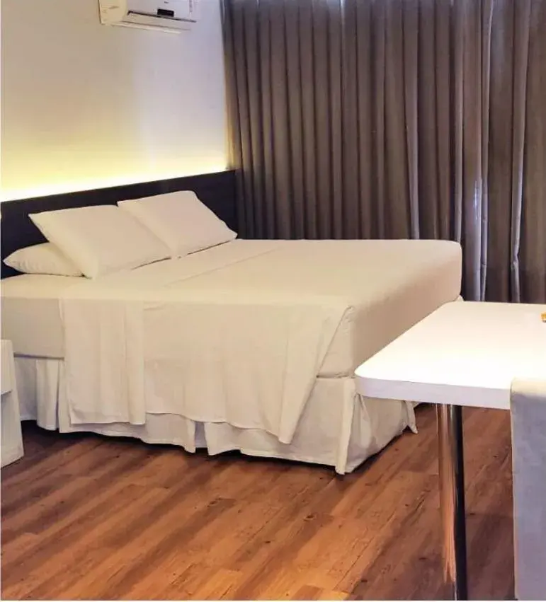 Bedroom, Bed in Atmosfera Hotel Bedroom, Bed in Atmosfera Hotel