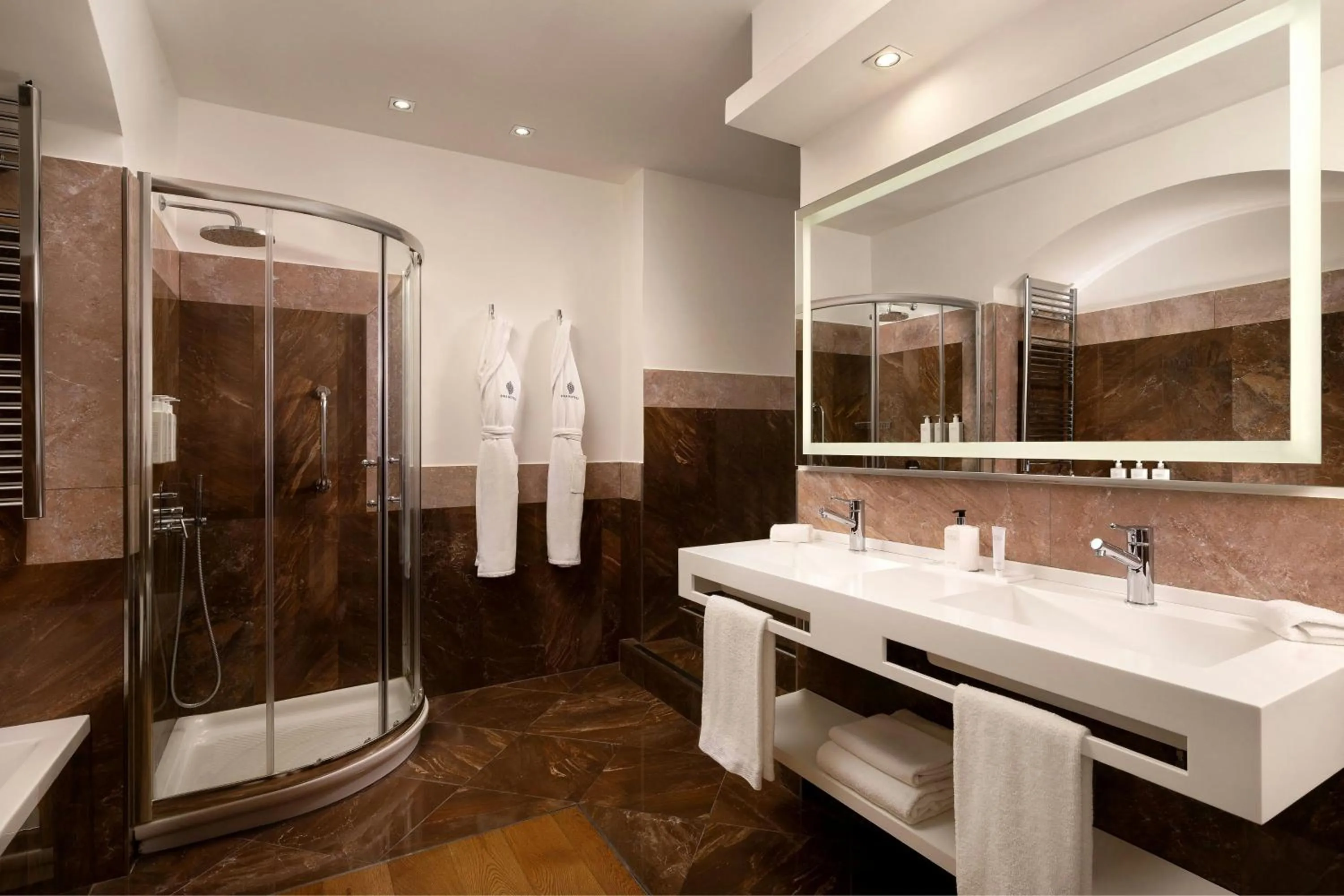 Bathroom in Sina Villa Medici, Autograph Collection