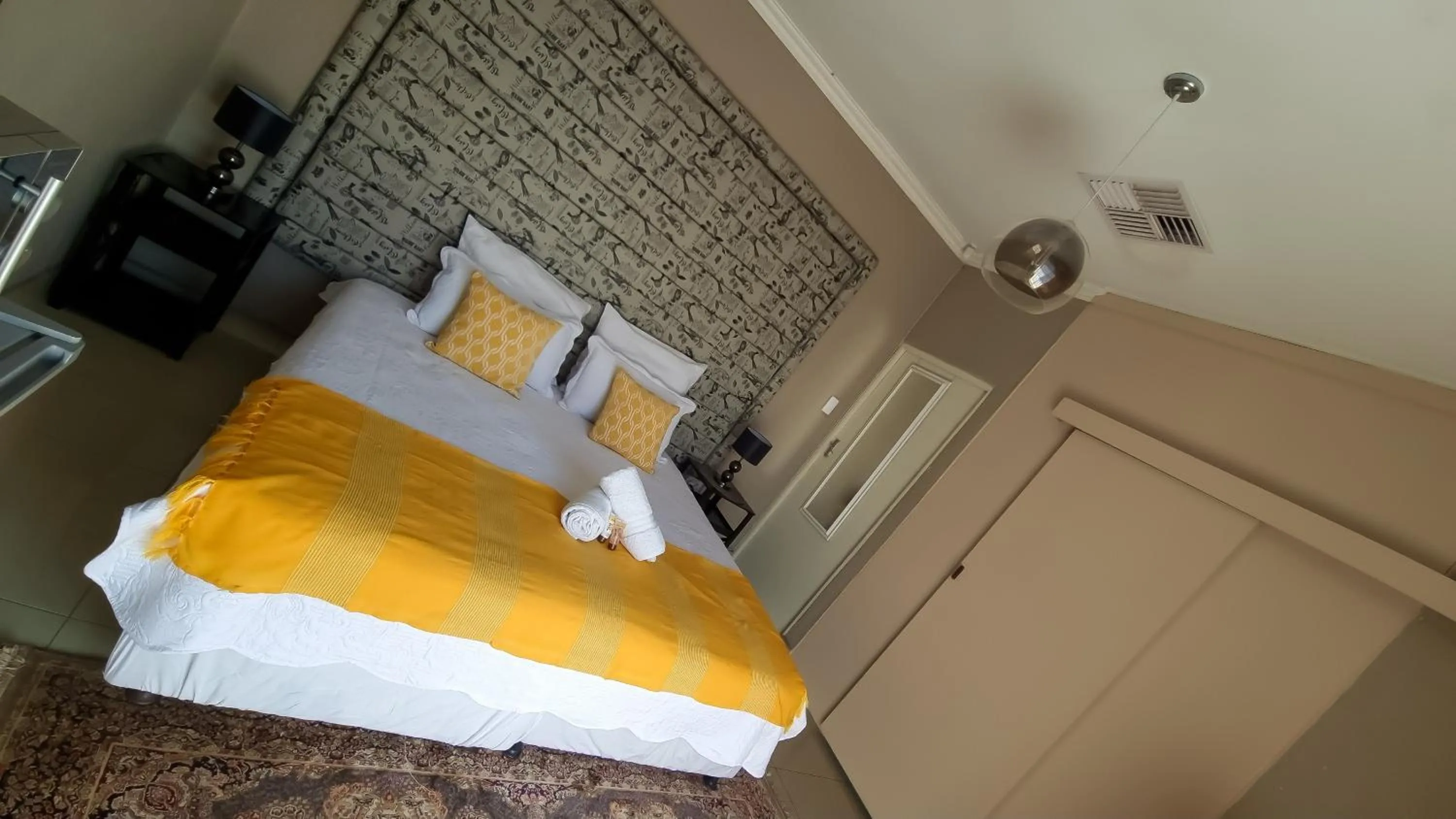 Bed in Black Diamond B&B Guesthouse