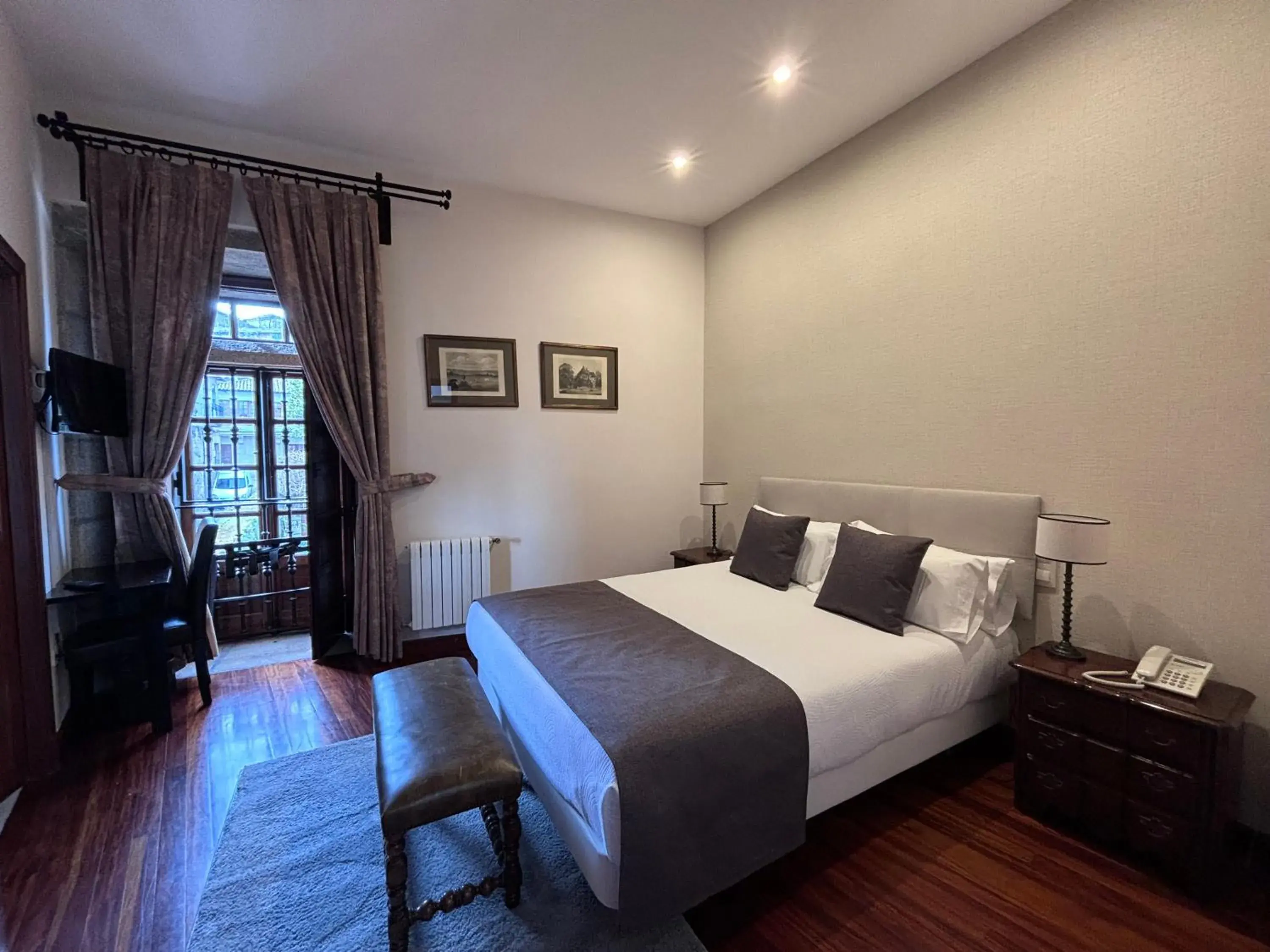 Double Room with Garden View in Hotel A Torre do Xudeu Double Room with Garden View in Hotel A Torre do Xudeu