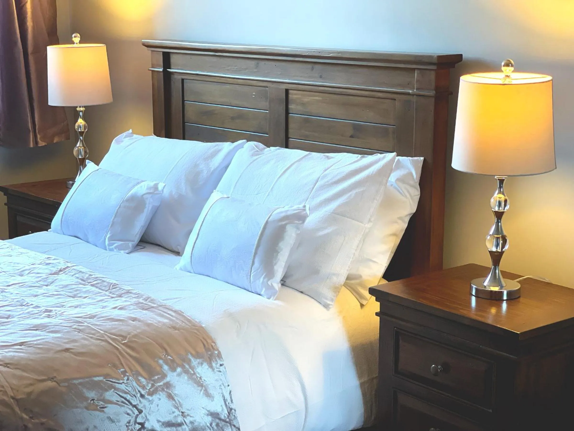 Bed in The Auld Kirk