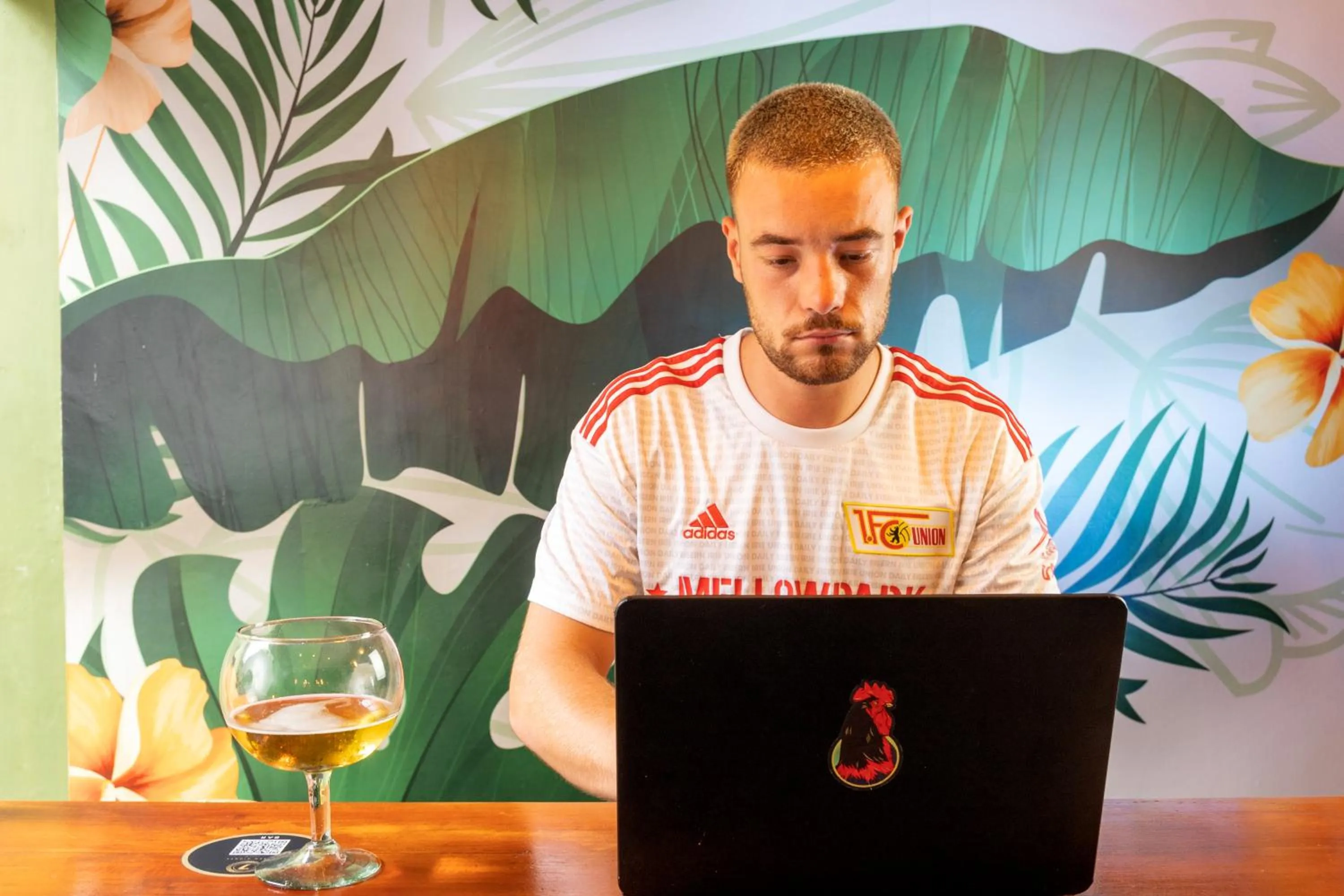 Property building in Seven Nights Hostel Cartagena