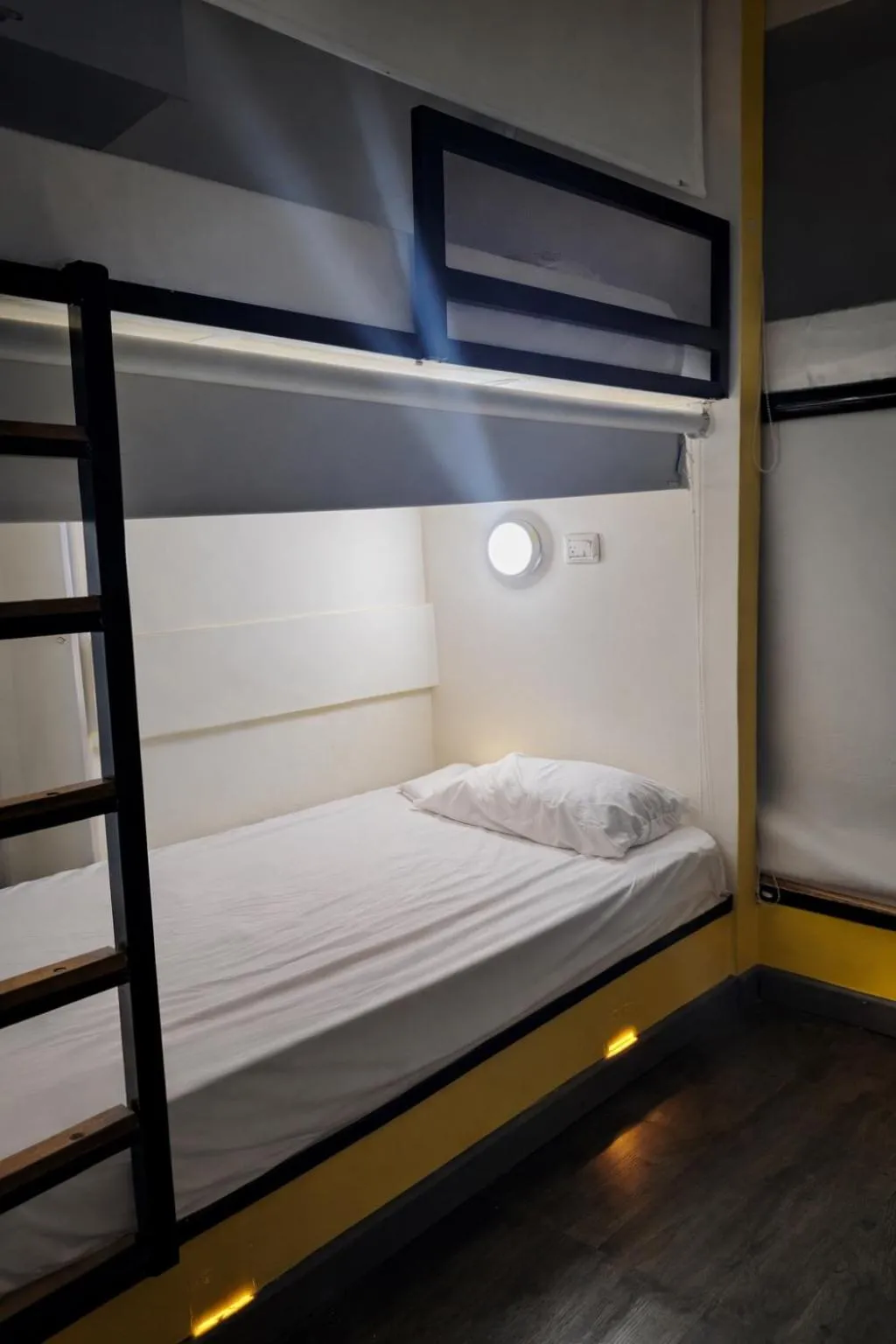 Bed in Seven Nights Hostel Cartagena